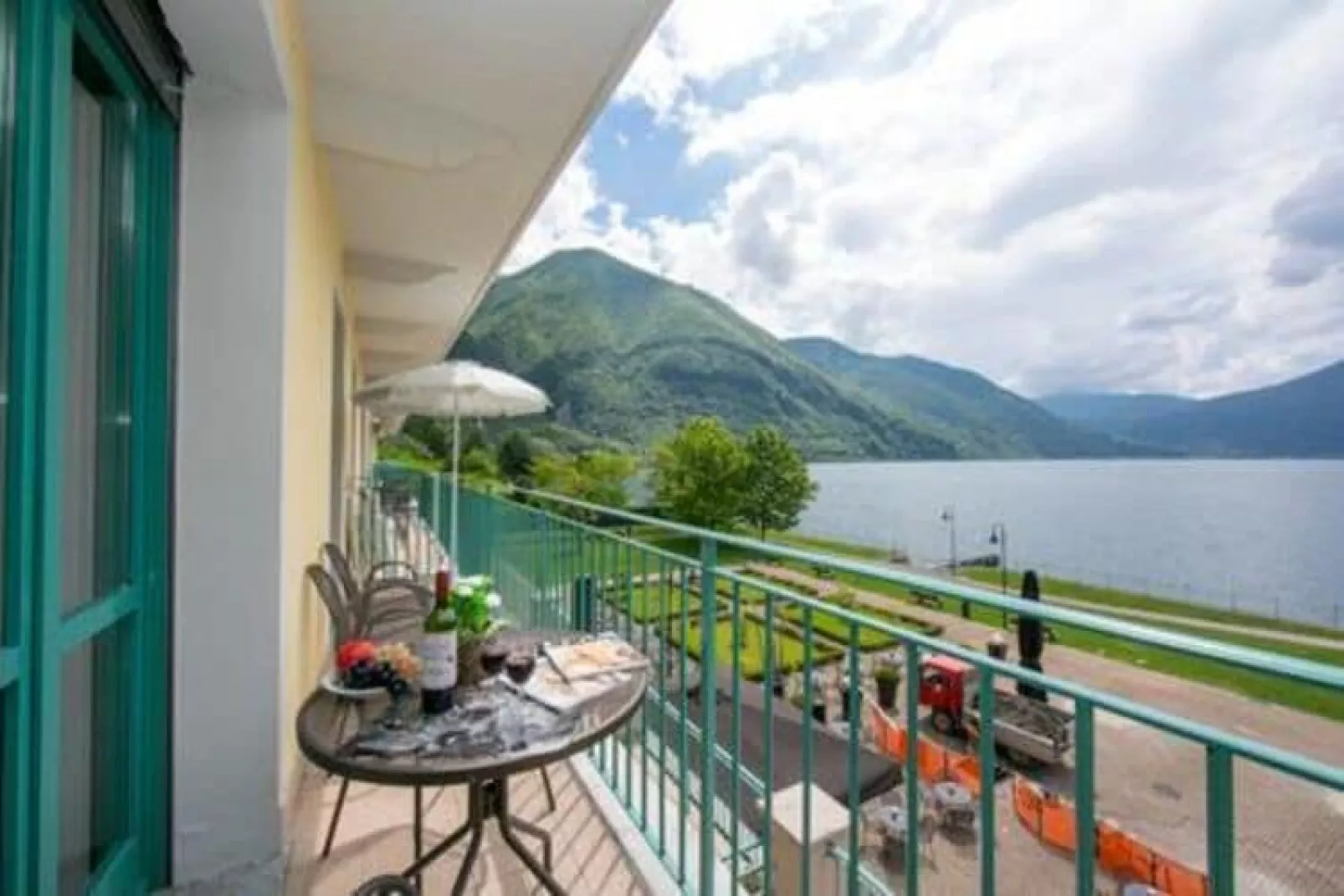 Residence Porto Letizia Porlezza -  Villas bilocale 4 pax Vista Lago Deluxe V1LD4 Lake View 8216-Terrasbalkon