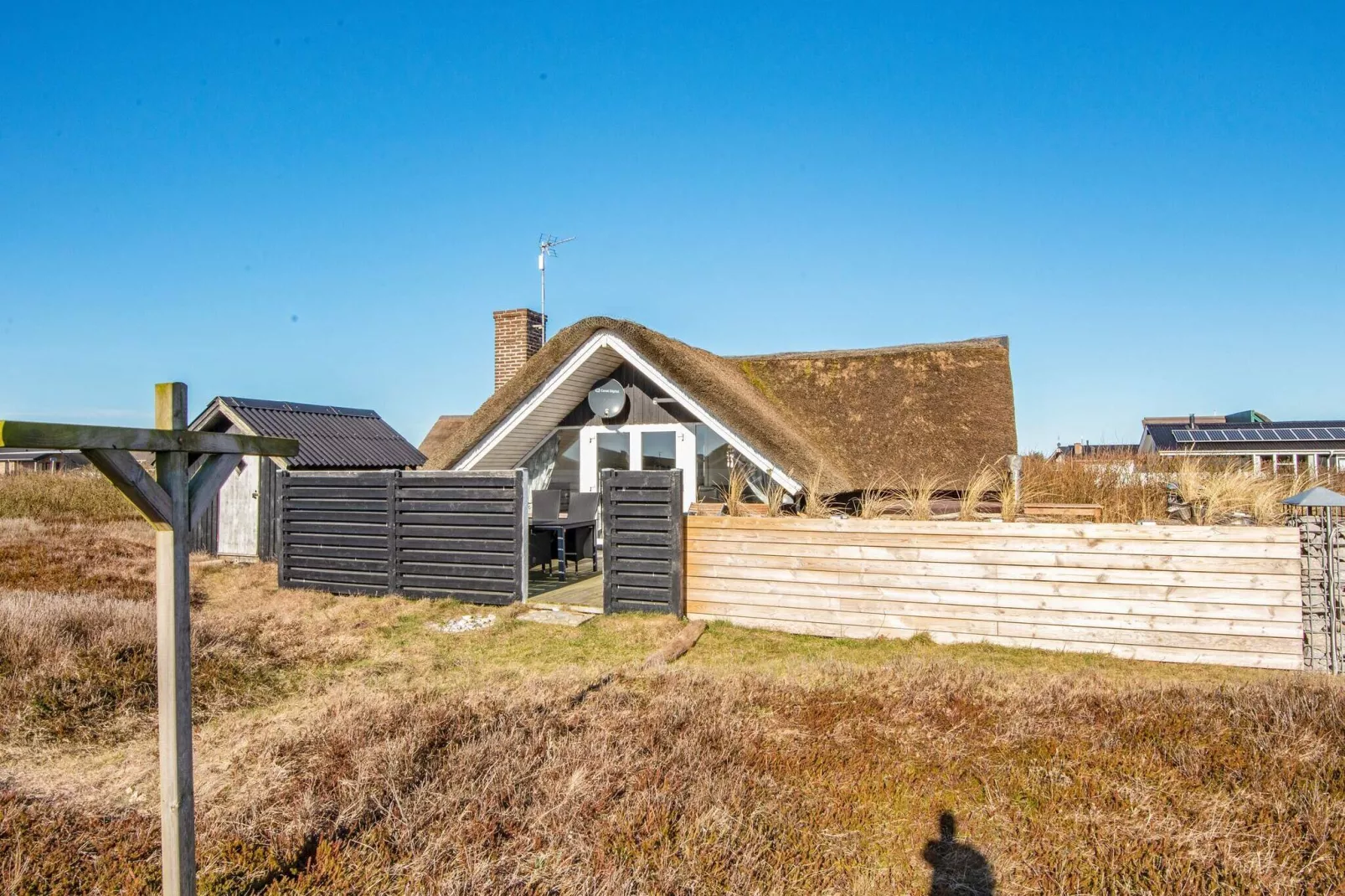 Modern vakantiehuis in Vrist dicht bij de zee-Buitenlucht