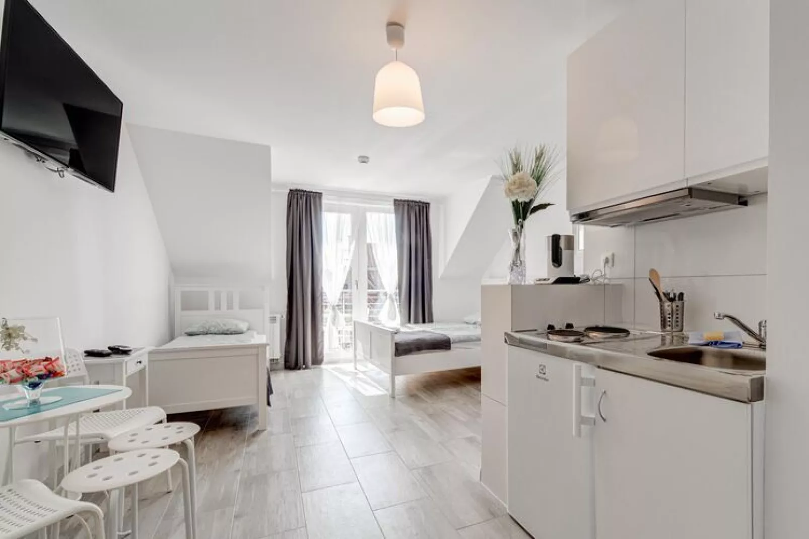 Komfortowe apartamenty dla 4 osób z basenami i jacuzzi-Keuken