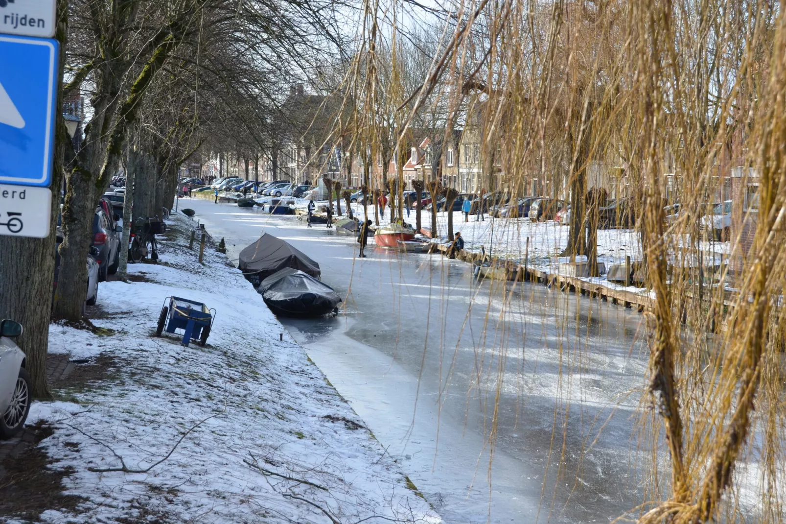 Edammer Vissershuisje-Uitzicht winter