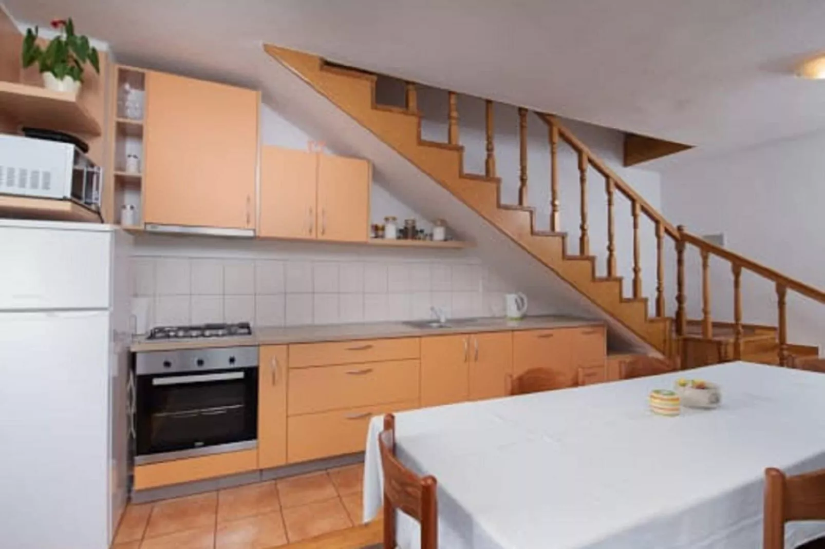 Vacation house Anka-Eetkamer