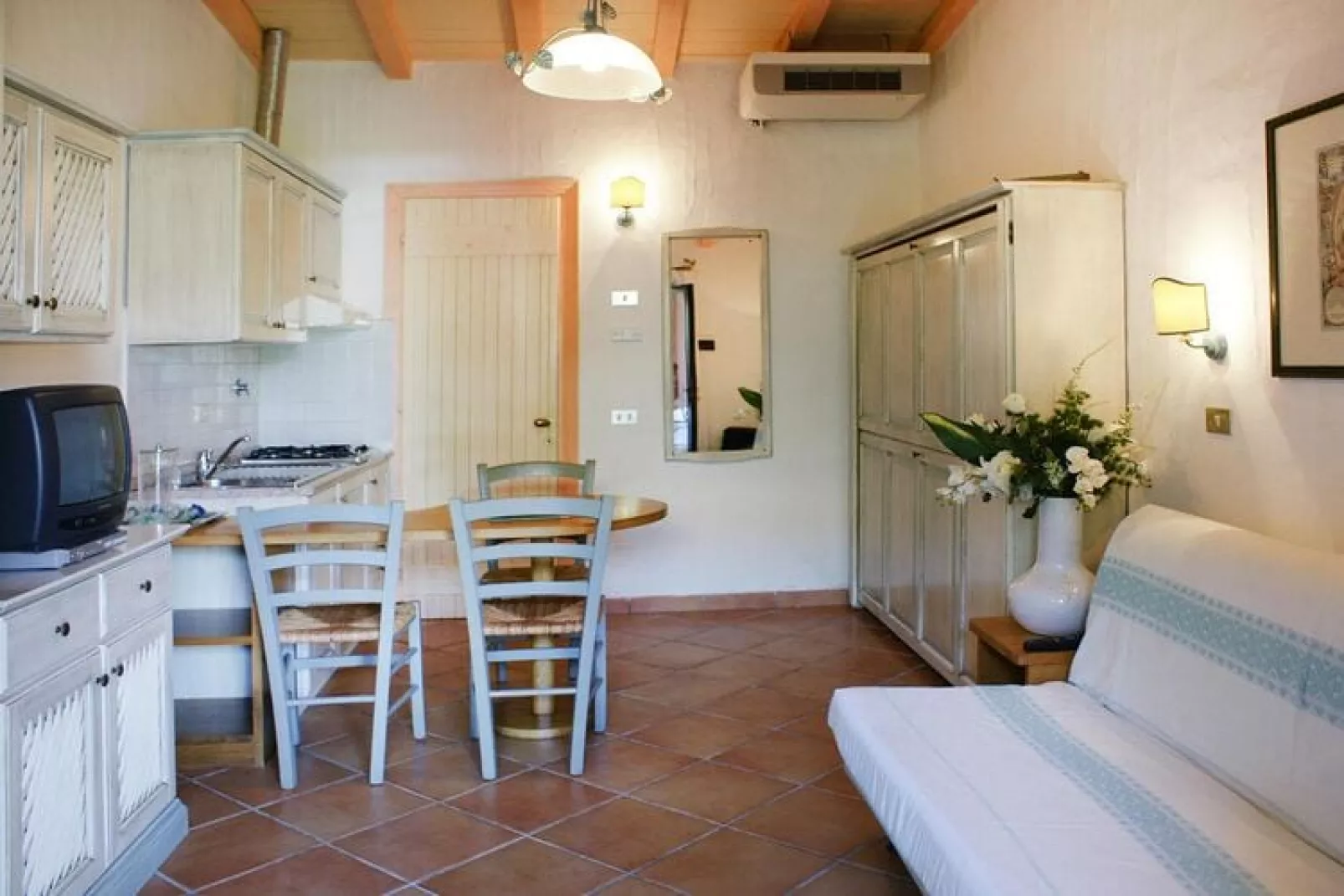 Residence Baia Caddinas Golfo Aranci- mono 2-4-Keuken