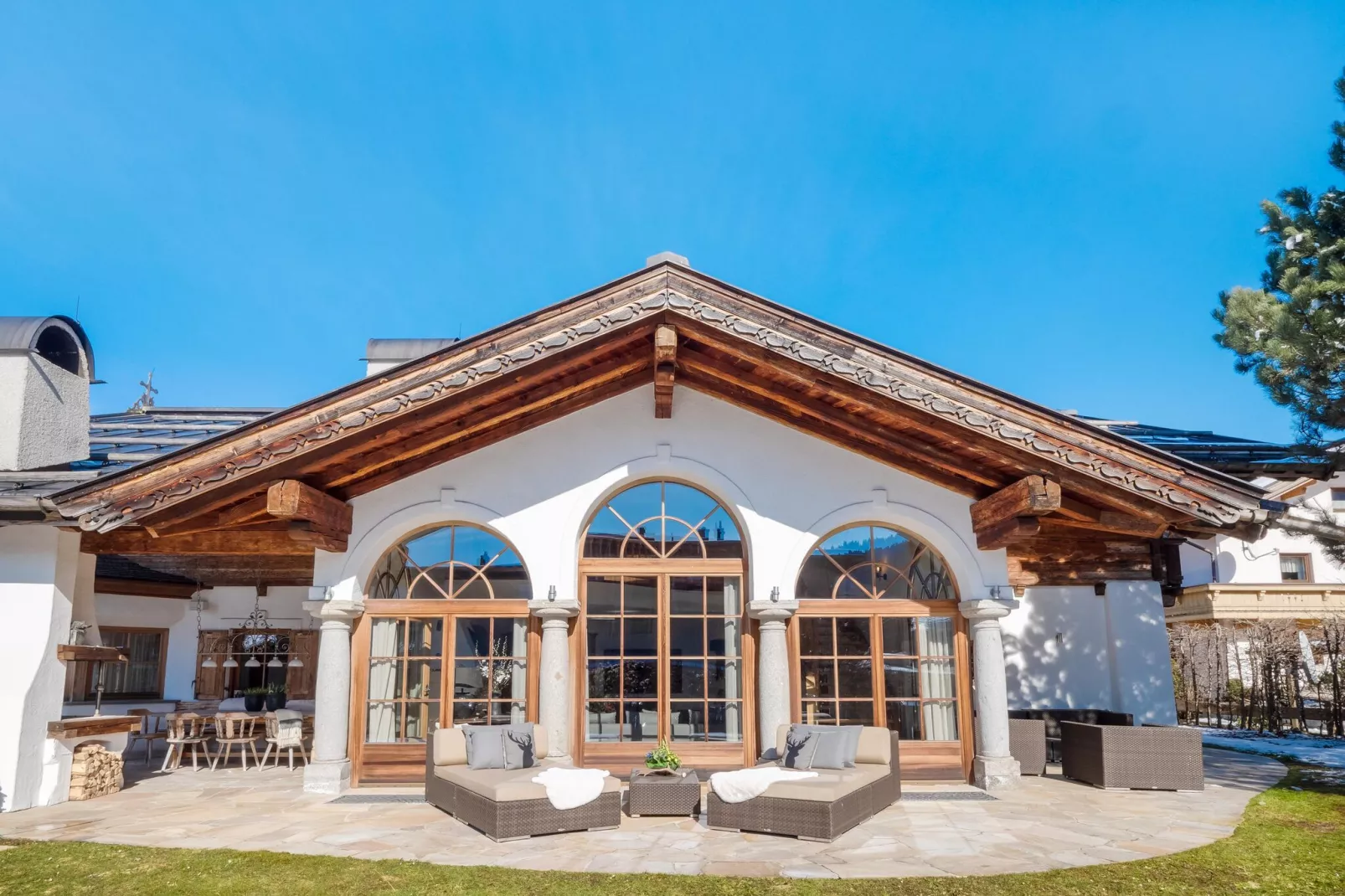 Luxury-Chalet in St Johann in Tirol-Buitenkant zomer