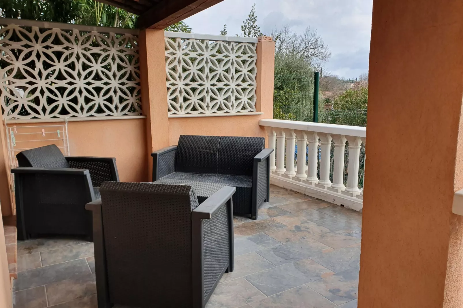 VILLA JEN'UKA-Terrasbalkon