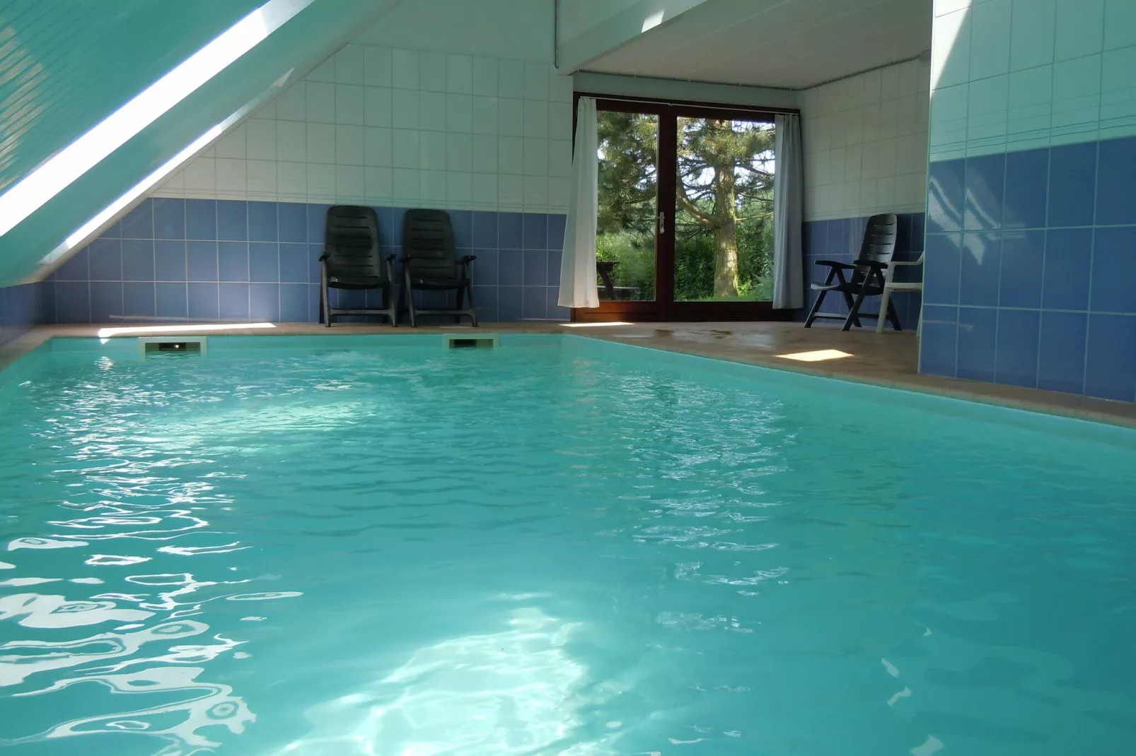 Magnifique maison de vacances avec piscine intérieur-Zwembad