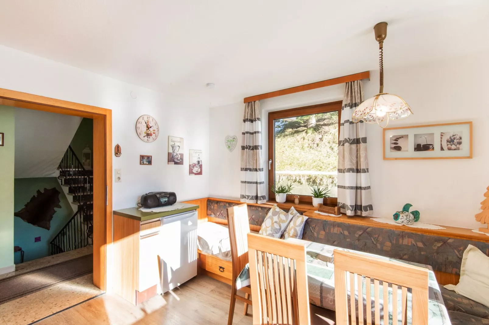 Ferienhaus Talblick-Eetkamer