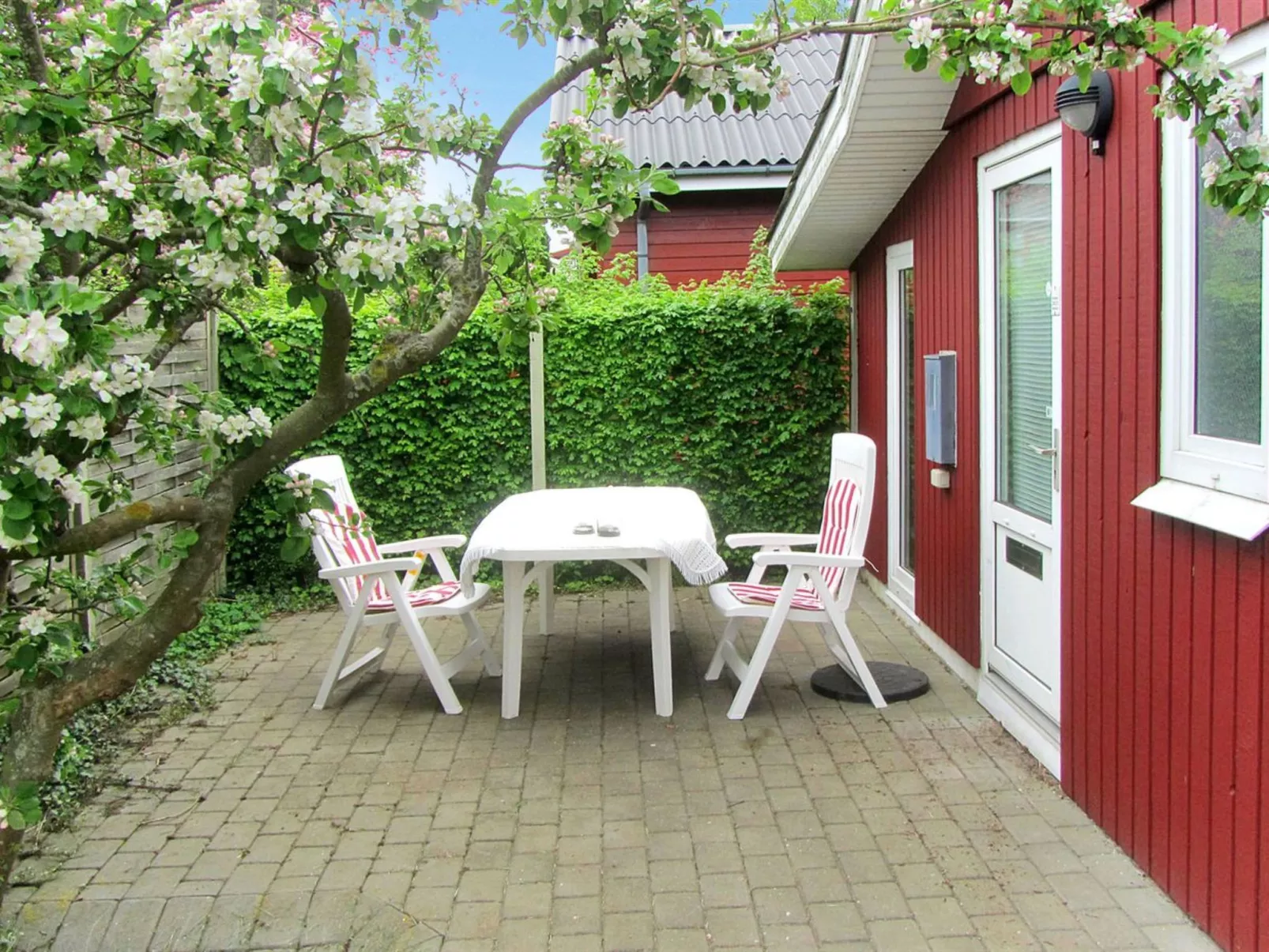 "Erene" - 100m from the sea-Binnen