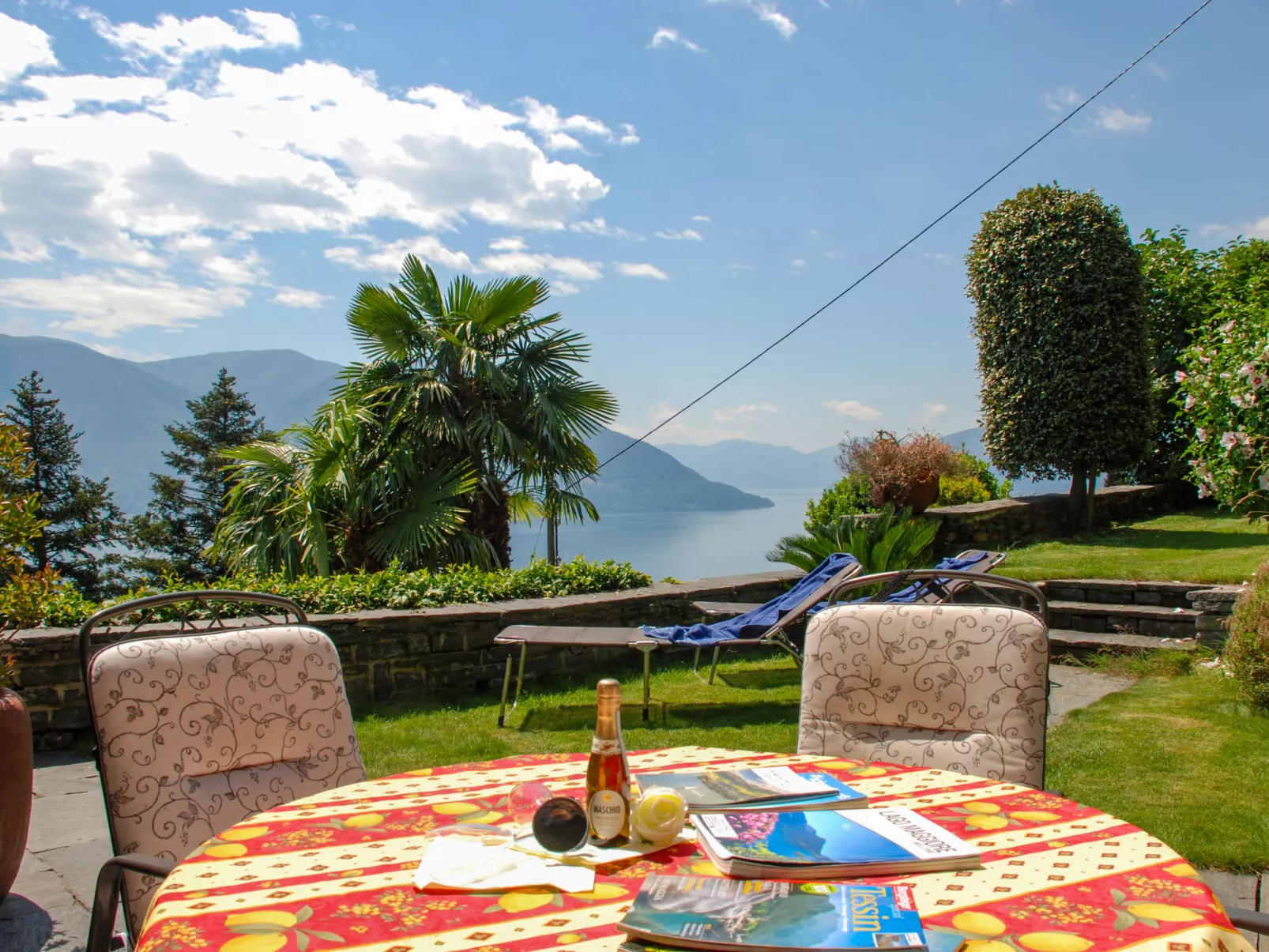 Panorama Lakeview Lago Maggiore-Buiten