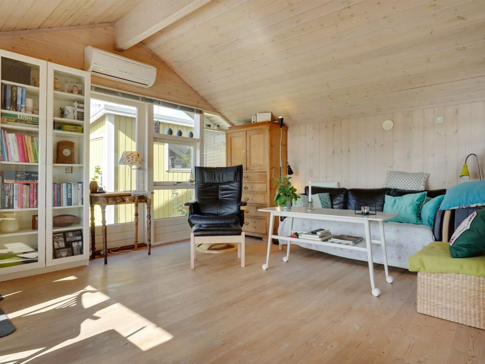 "Kullervo" - 20m from the sea-Binnen
