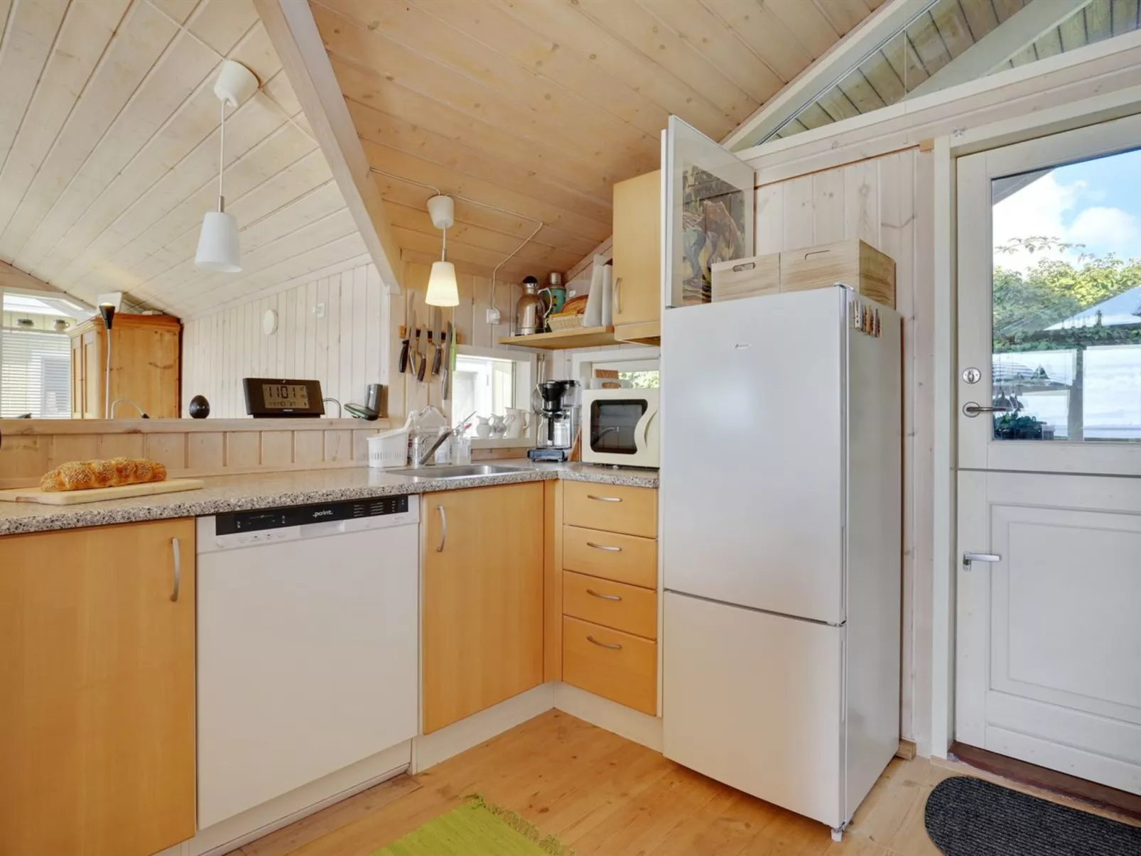 "Kullervo" - 20m from the sea-Binnen