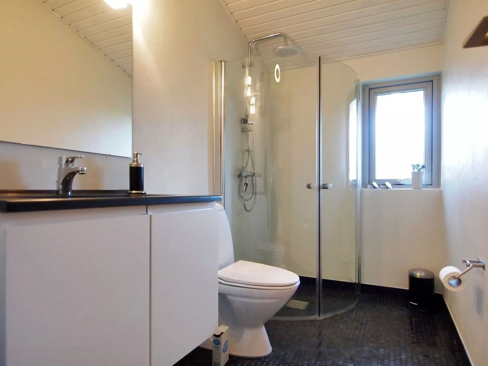"Wrange" - 150m from the sea-Binnen