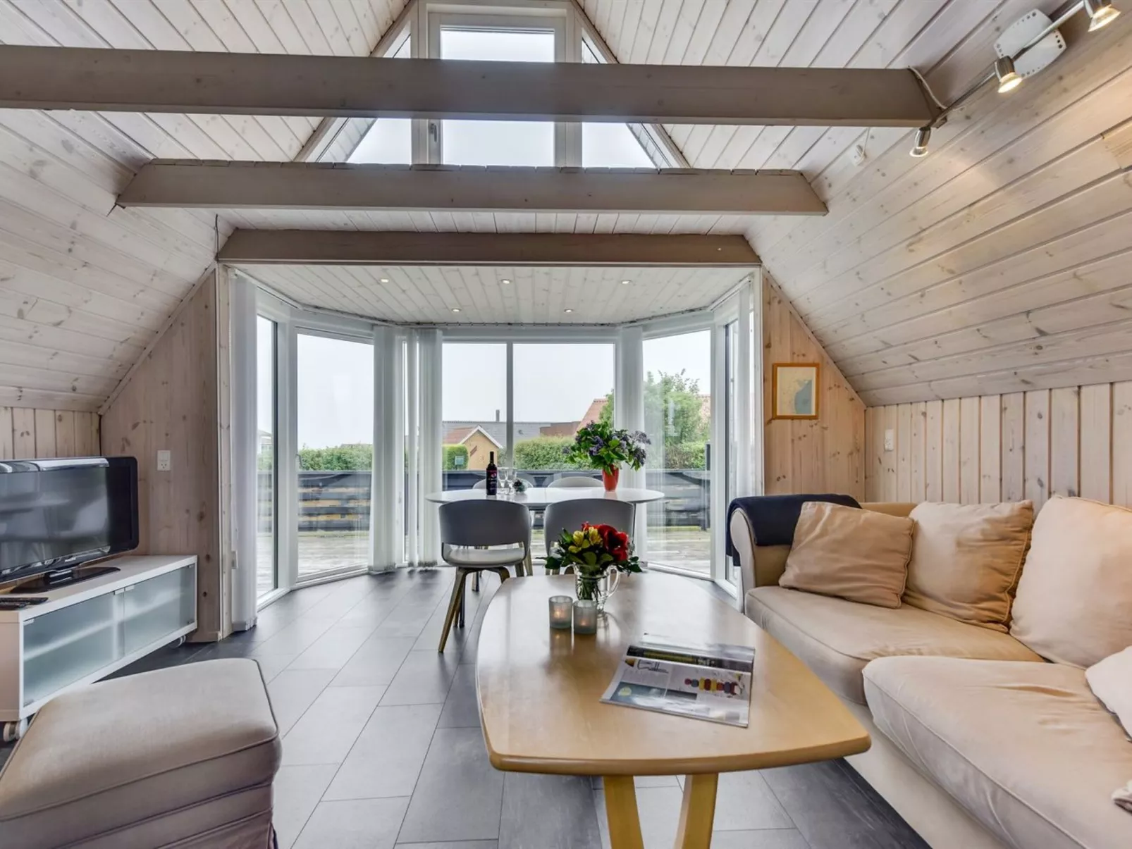 "Leve" - 200m from the sea-Binnen