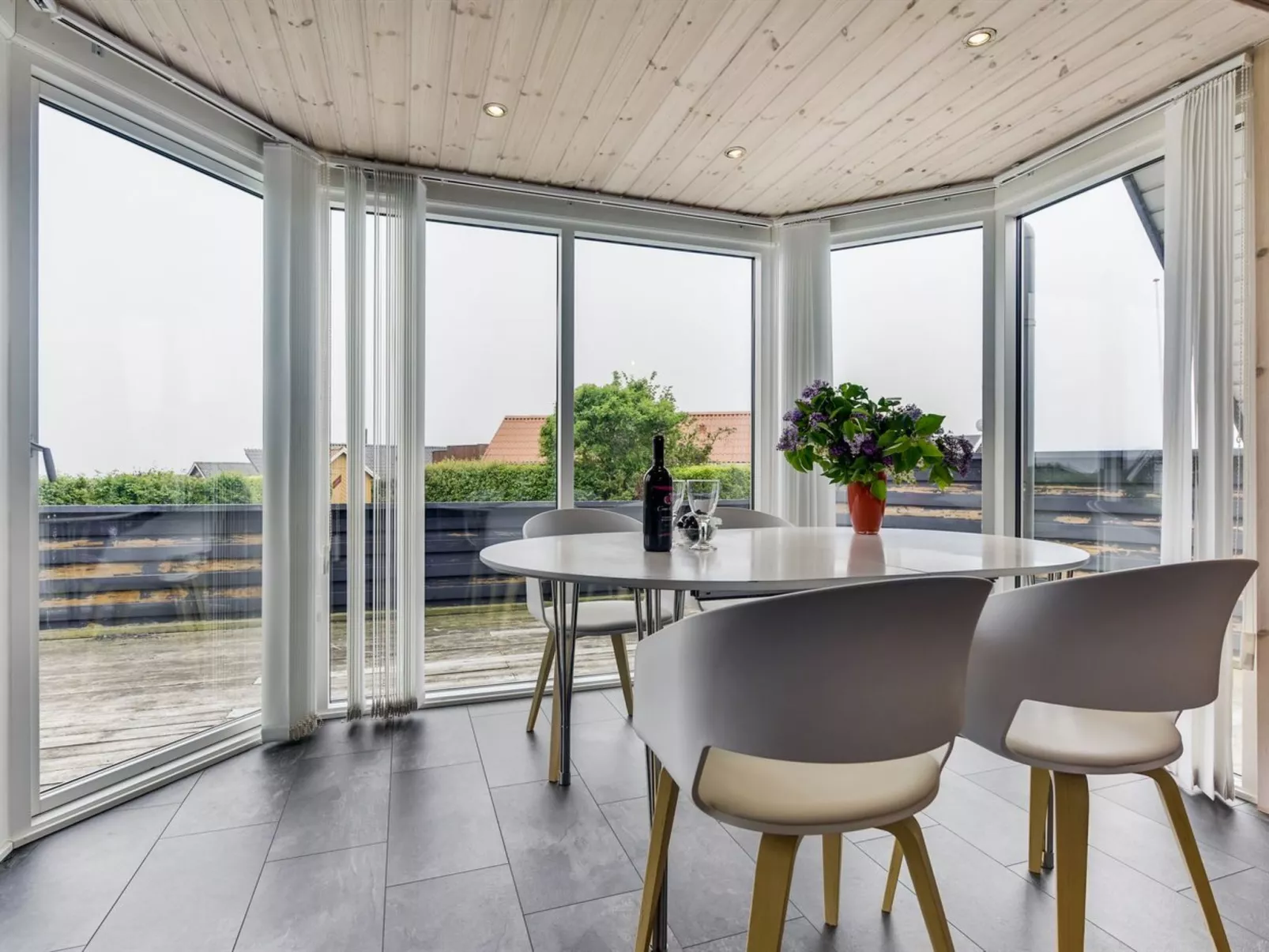 "Leve" - 200m from the sea-Binnen