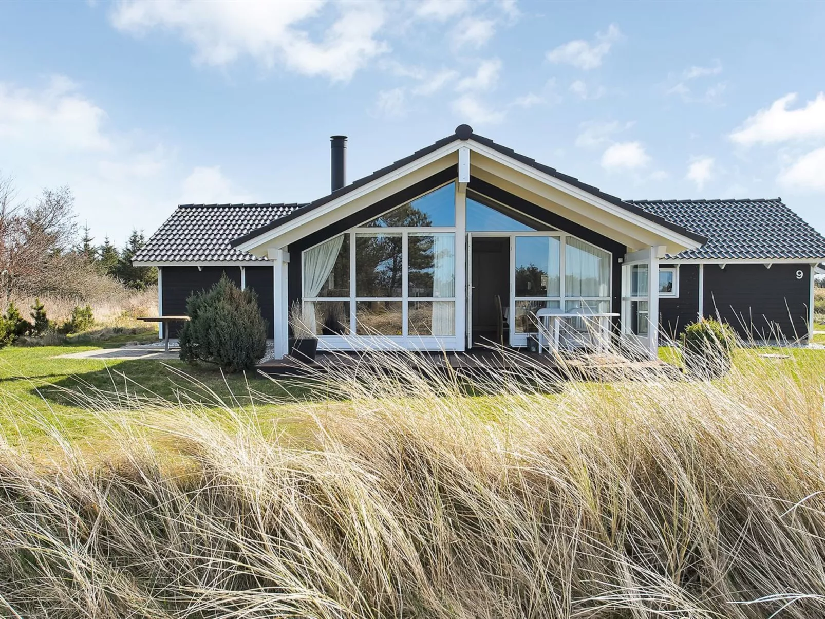 "Leya" - 1.2km from the sea-Buiten