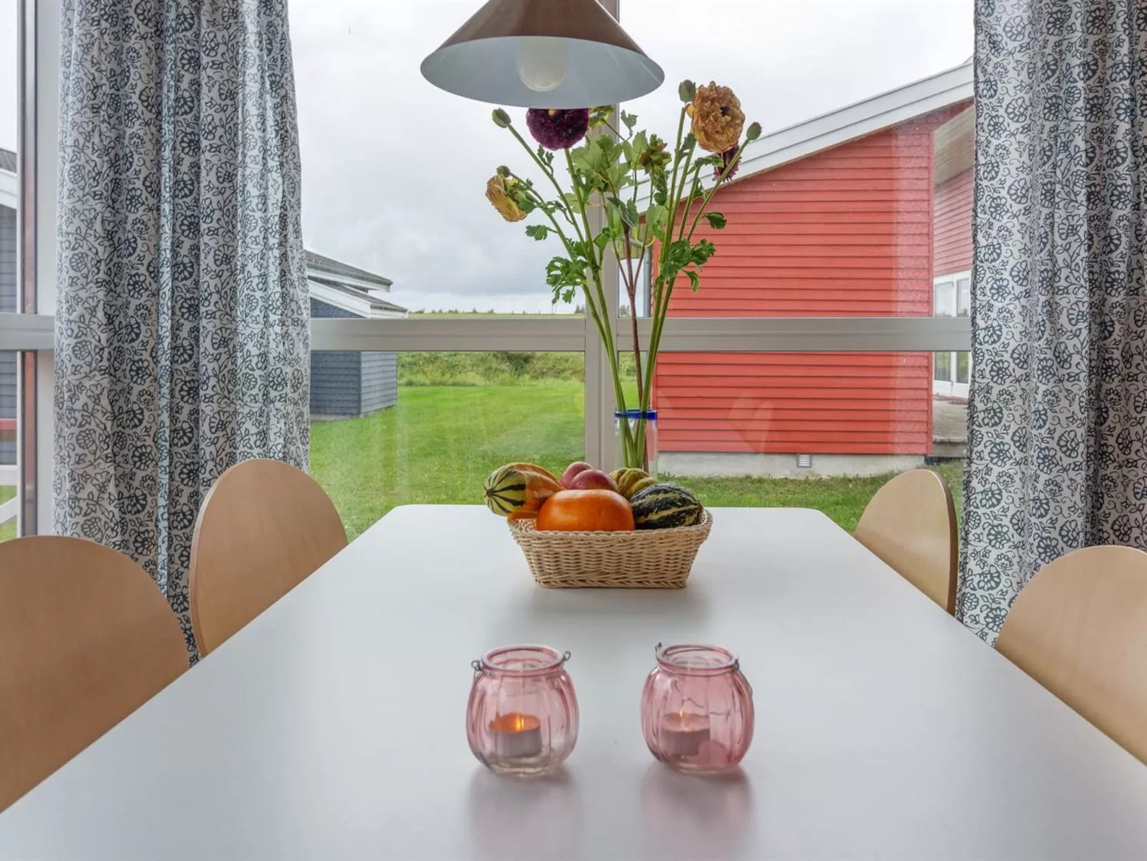 "Carlie" - 2.8km from the sea-Binnen