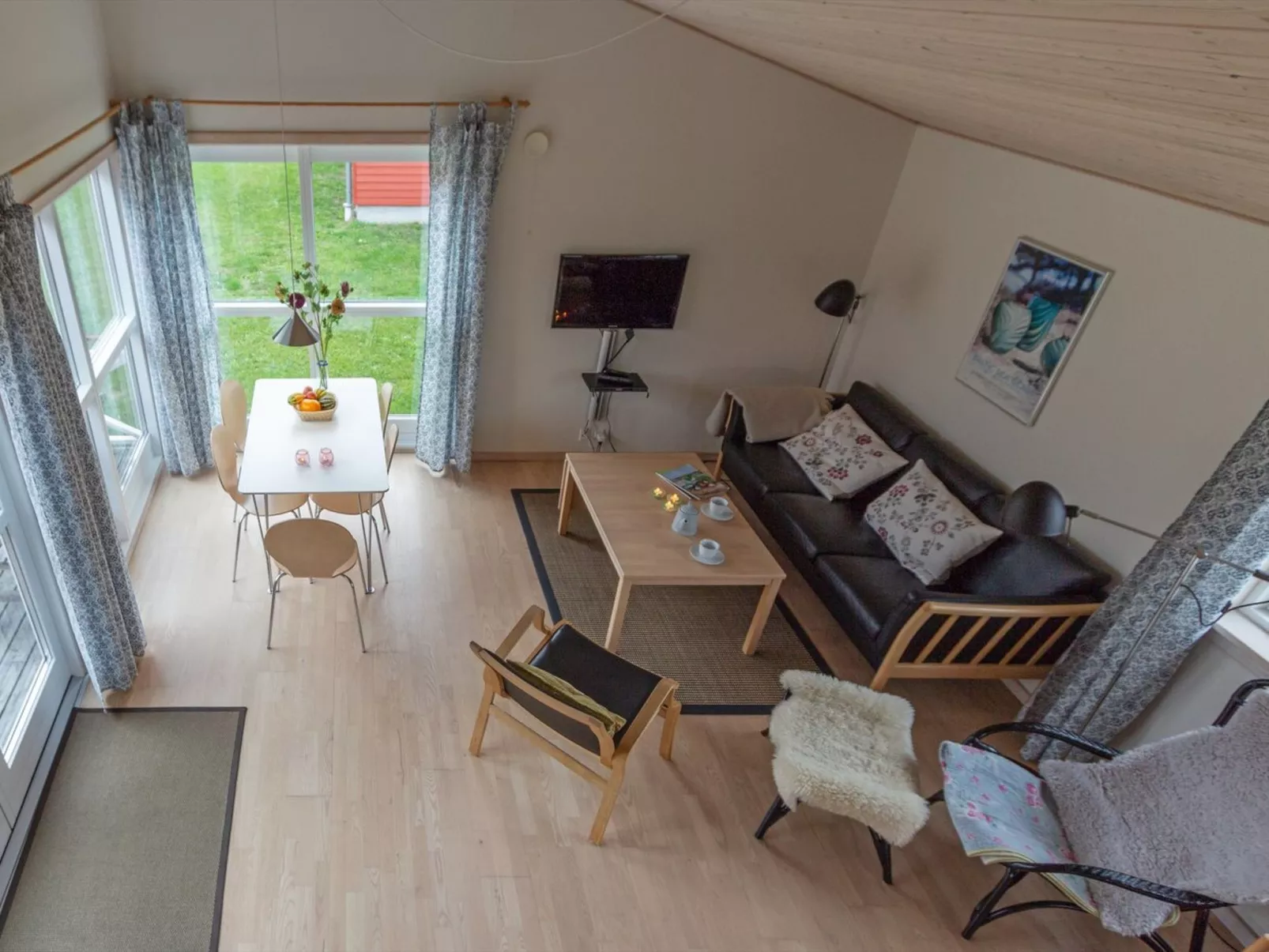 "Carlie" - 2.8km from the sea-Binnen