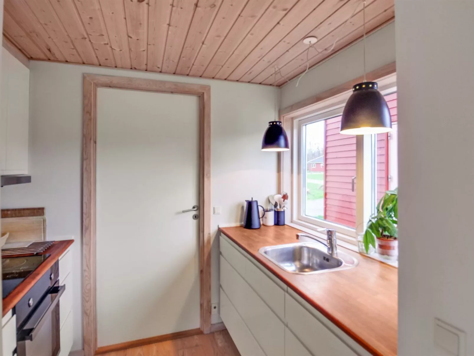 "Carlie" - 2.8km from the sea-Binnen
