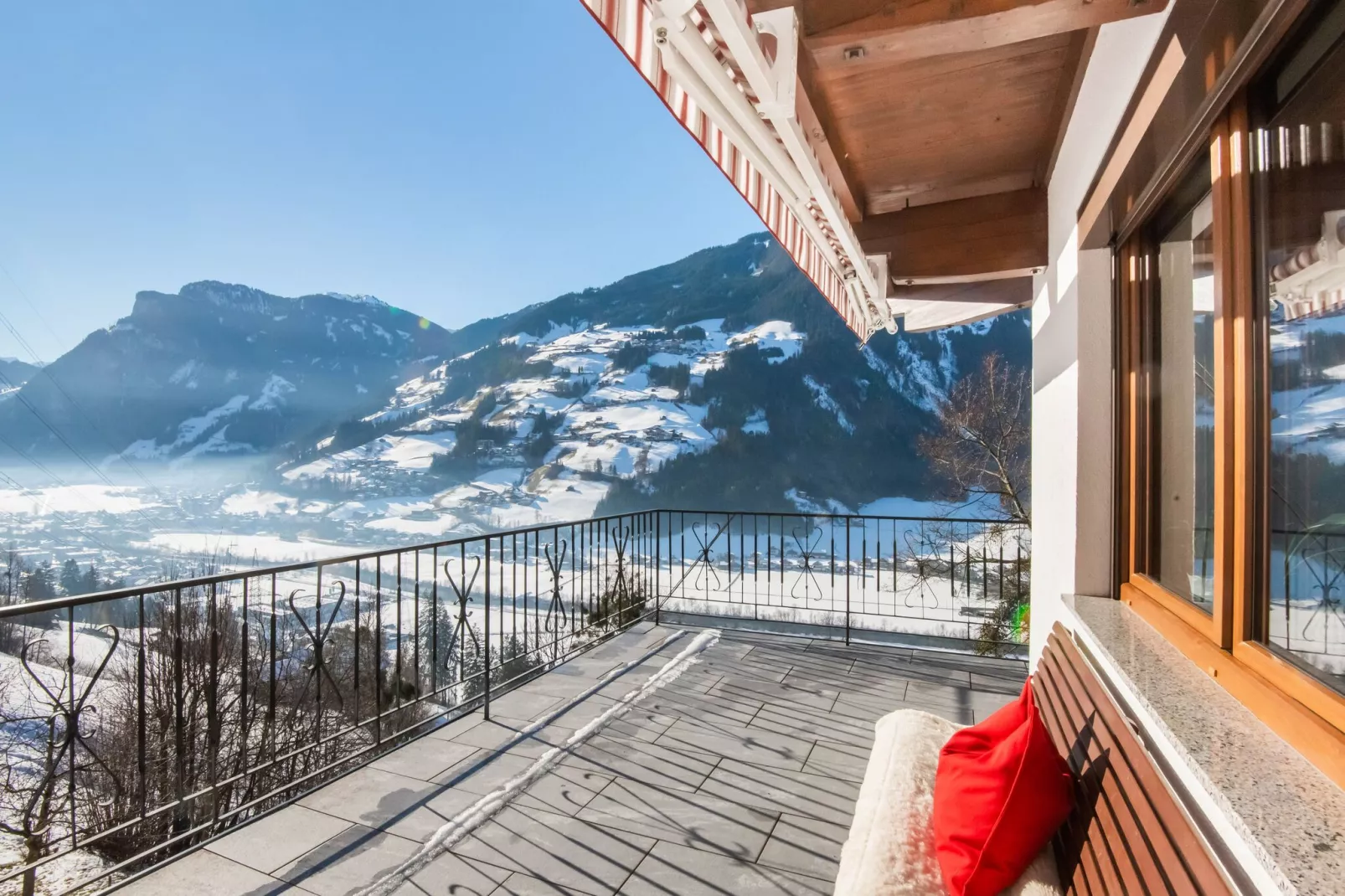Ferienhaus Talblick-Terrasbalkon