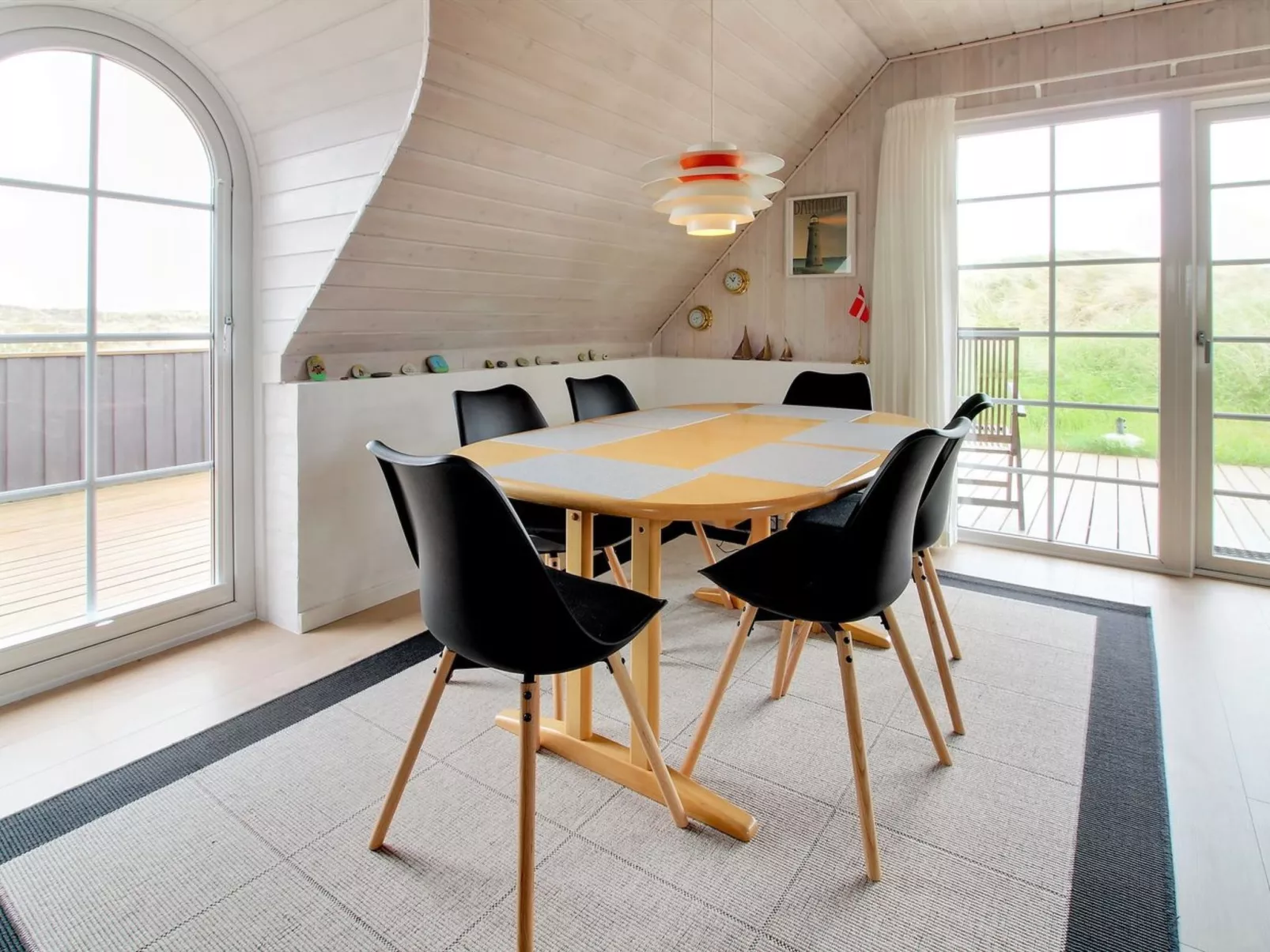 "Slava" - 250m from the sea-Binnen