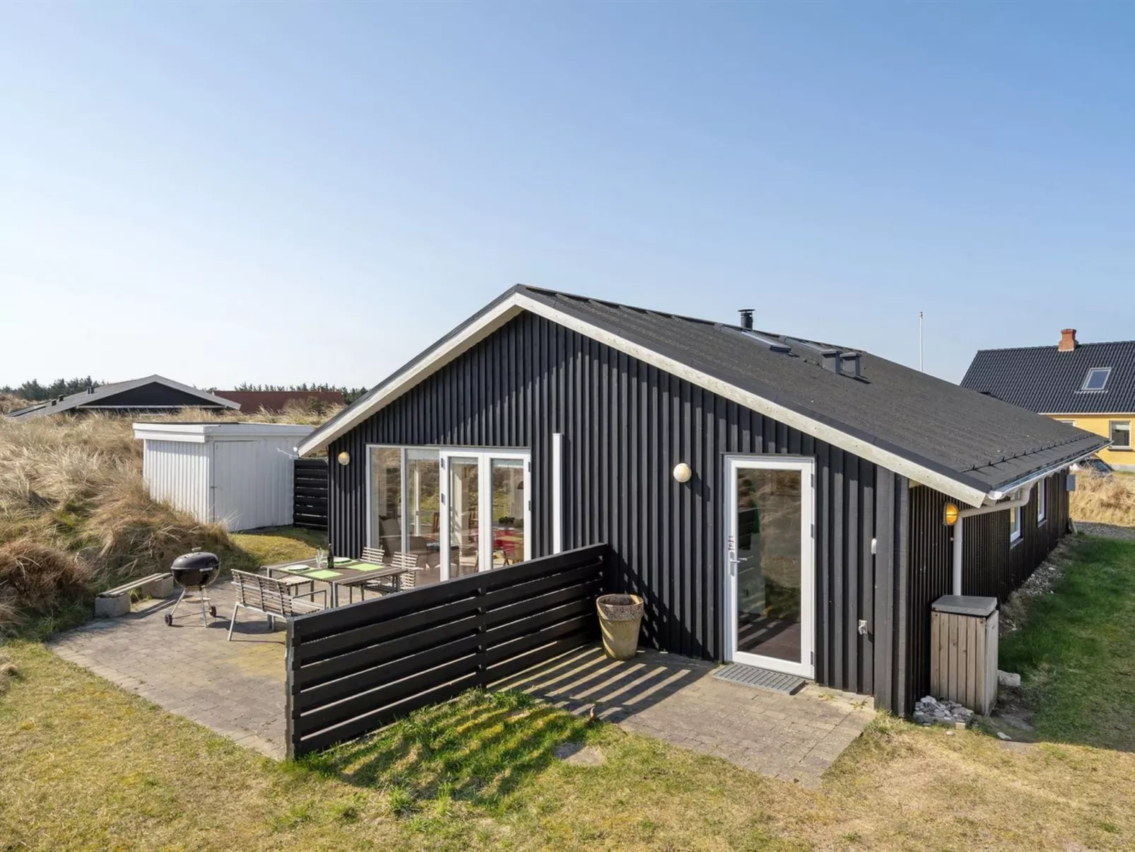 "Sybil" - all inclusive - 350m from the sea-Buiten