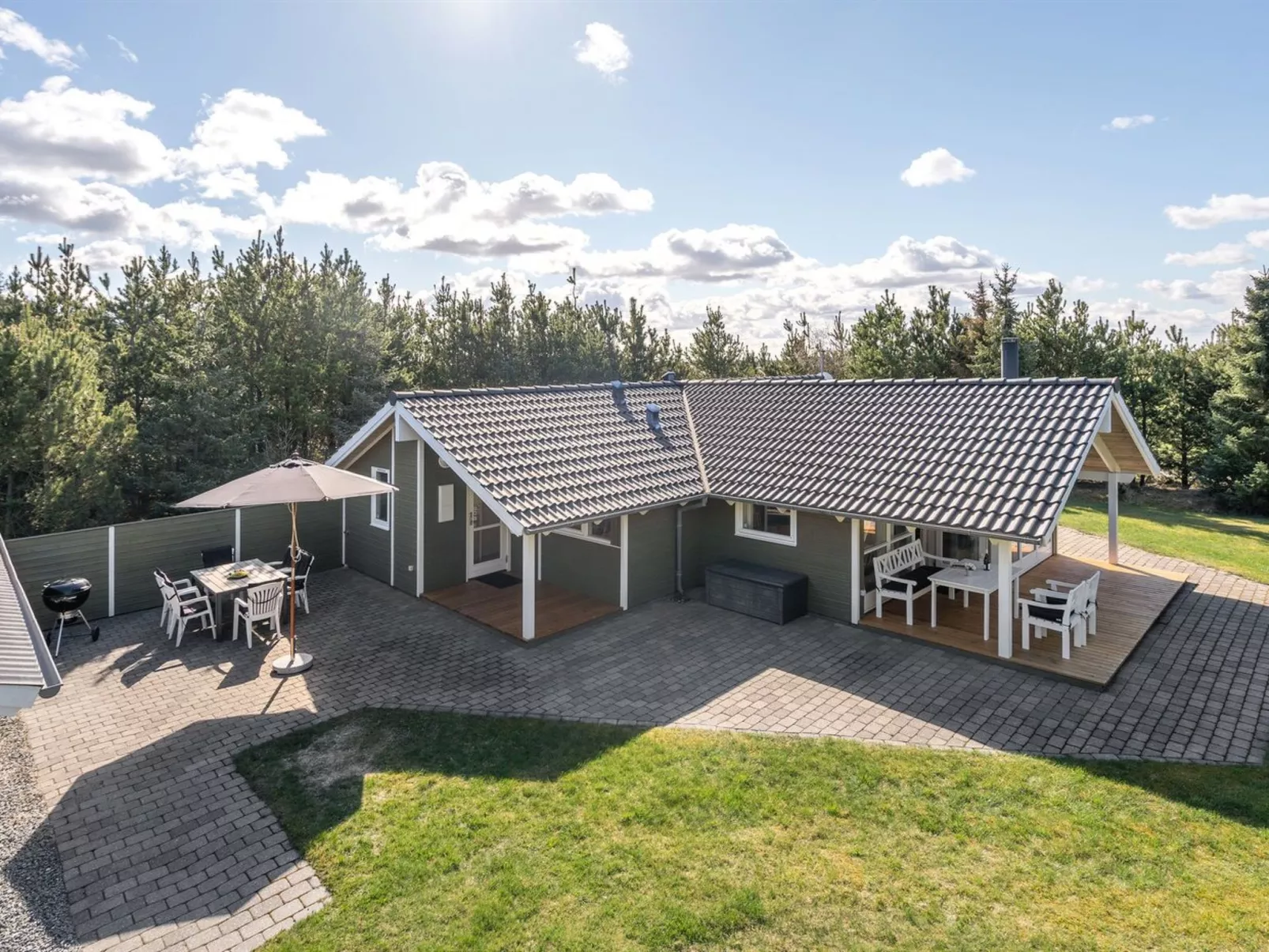 "Saana" - 700m from the sea-Buiten