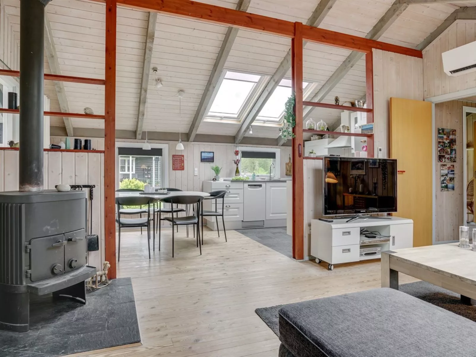 "Withi" - 400m from the sea-Binnen
