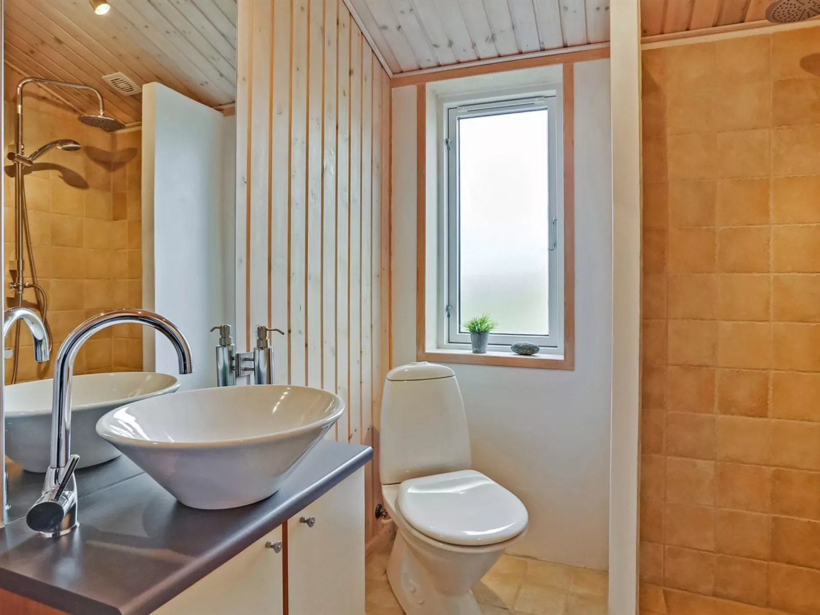 "Barthi" - 1.6km from the sea-Binnen