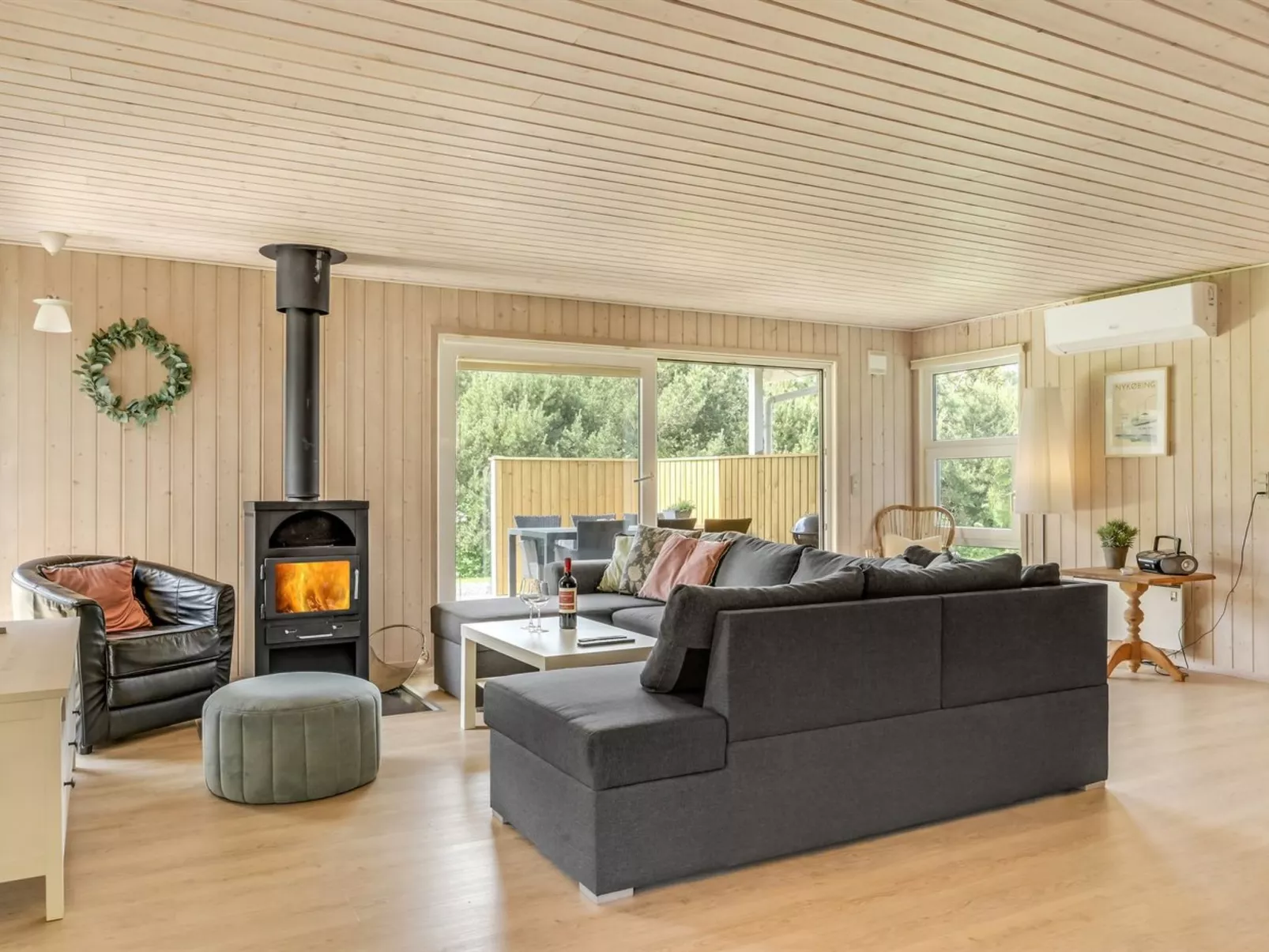 "Iven" - 300m from the sea-Binnen