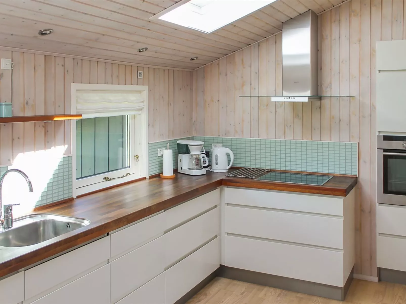 "Suna" - 1.3km from the sea-Binnen