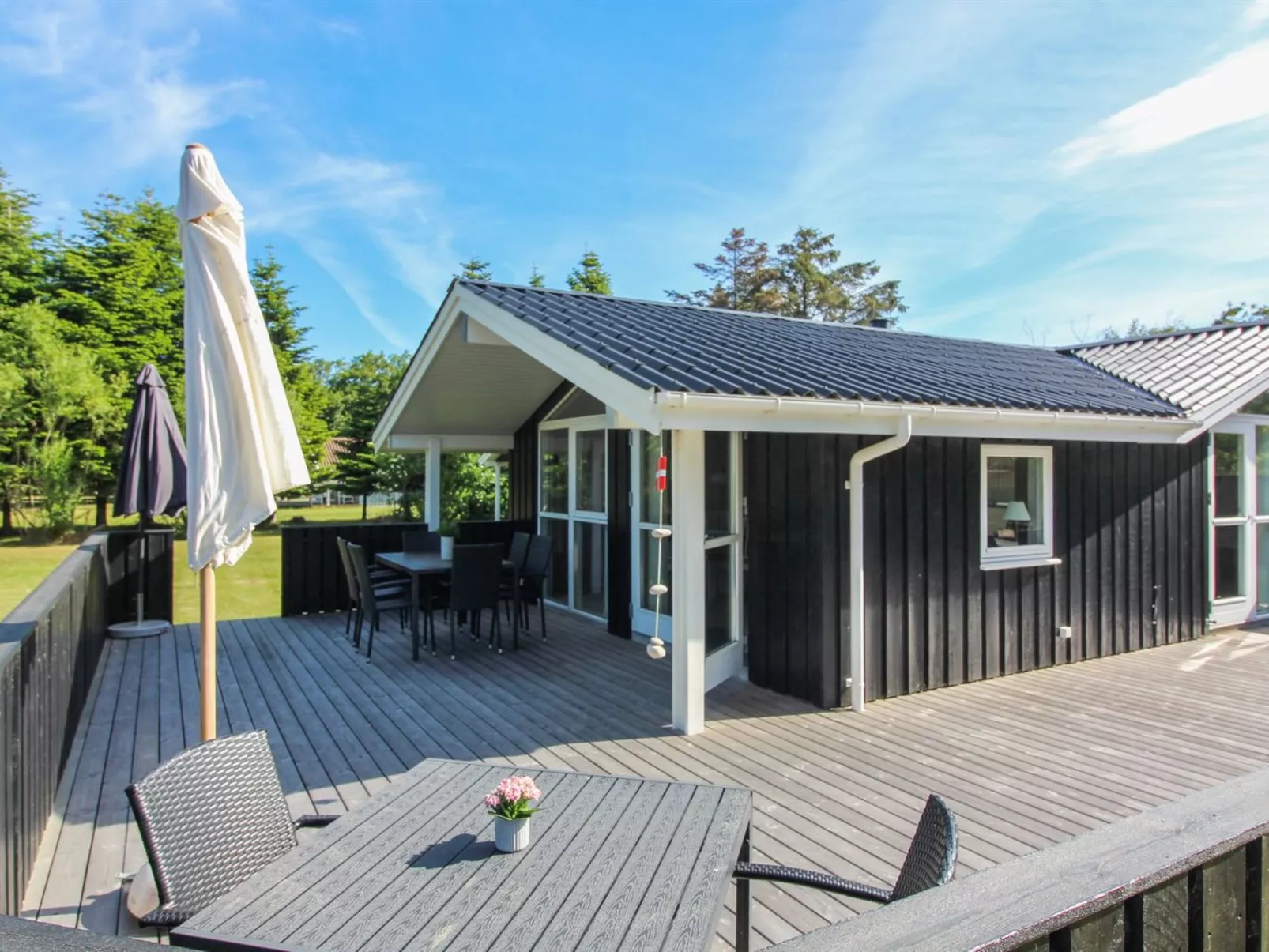 "Suna" - 1.3km from the sea-Buiten
