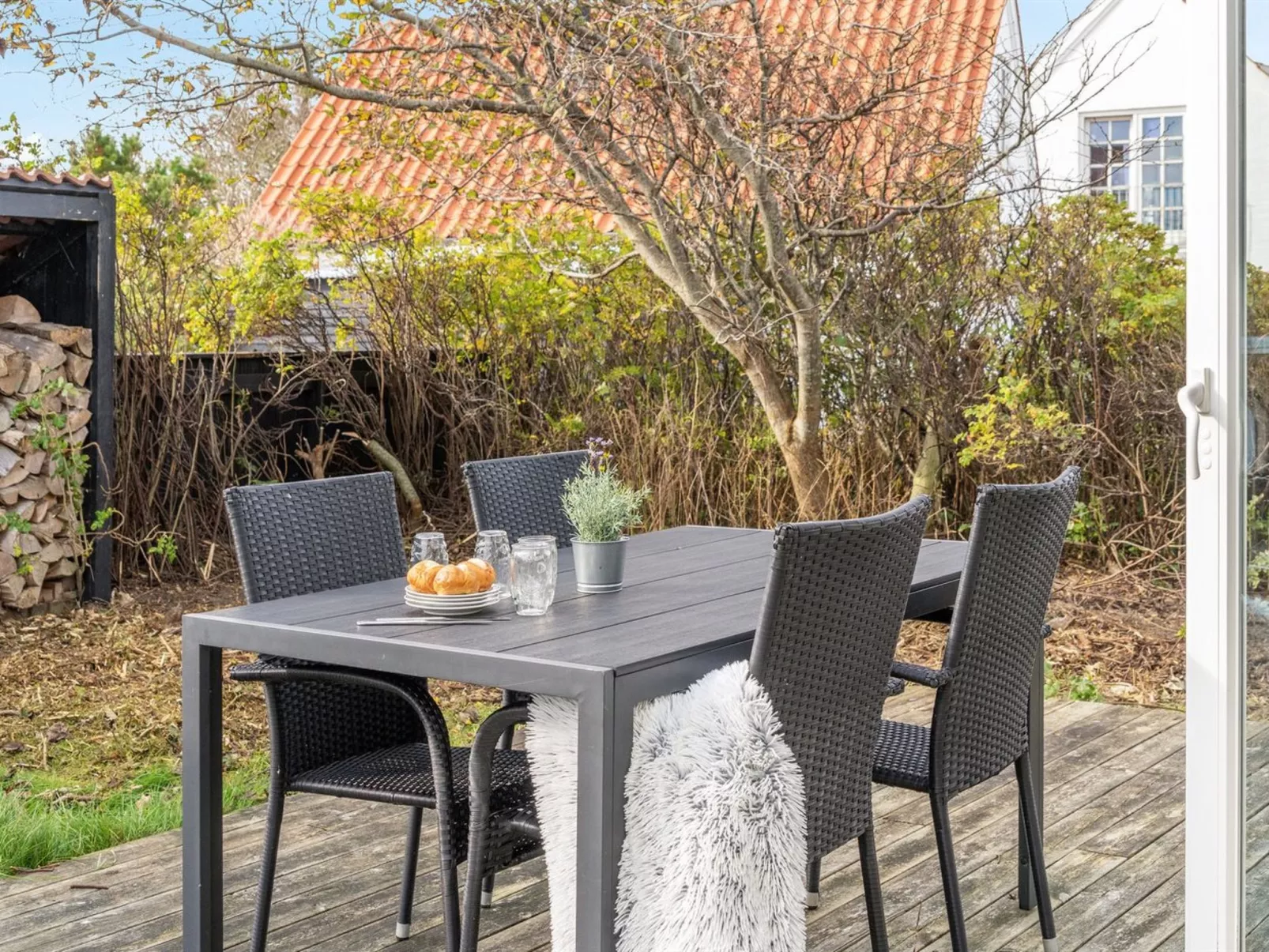 "Oskar" - 200m from the sea-Buiten