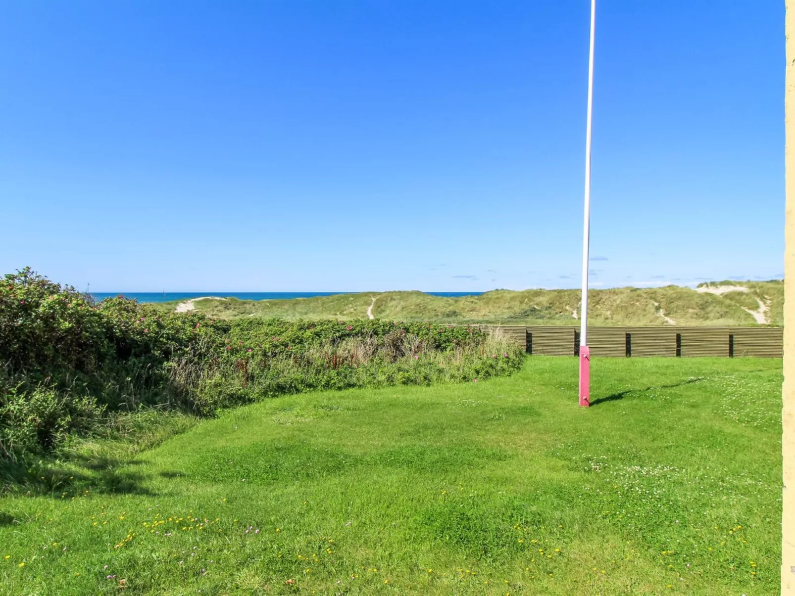 "Synne" - 25m from the sea in NW Jutland-Buiten