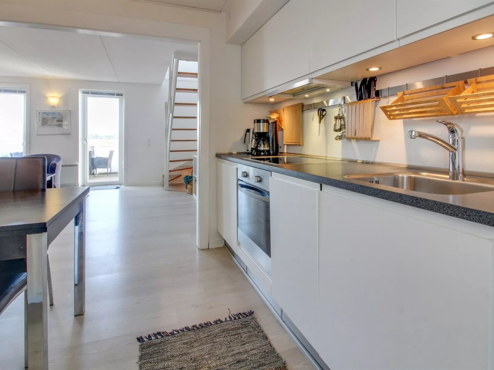 "Maarit" - 2.3km from the sea-Binnen