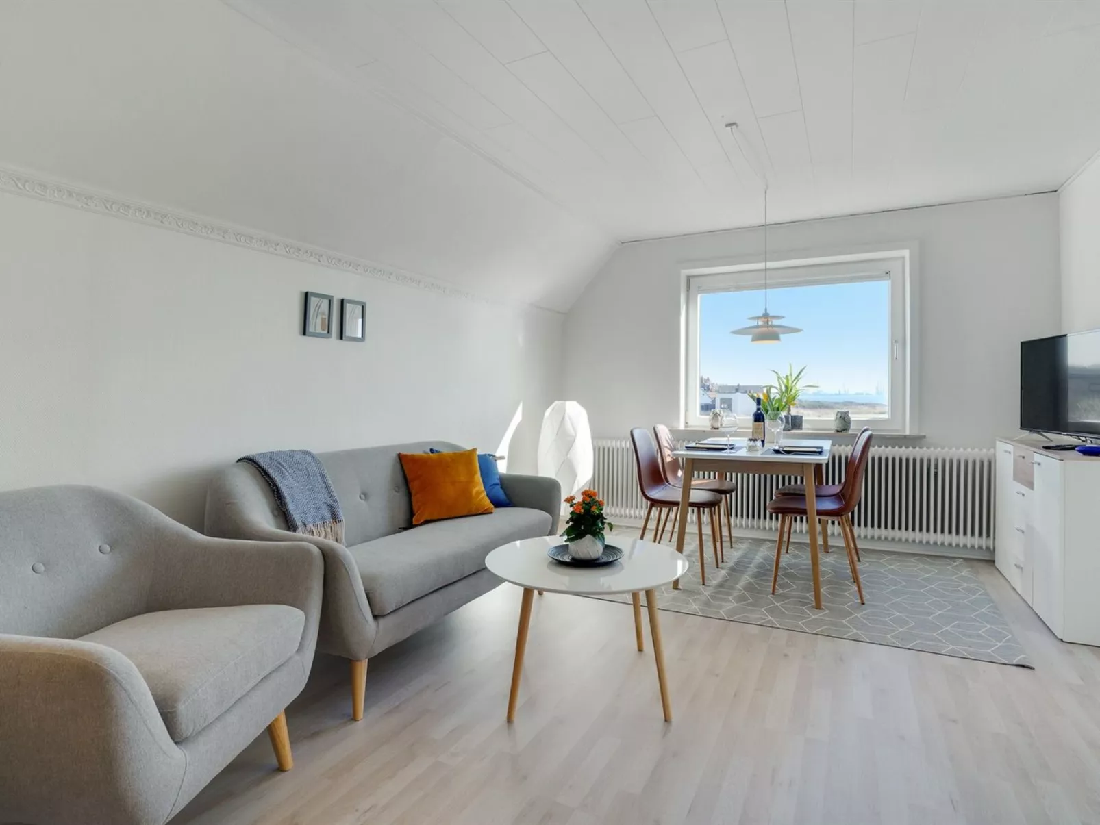 "Herkko" - 25m from the sea-Binnen