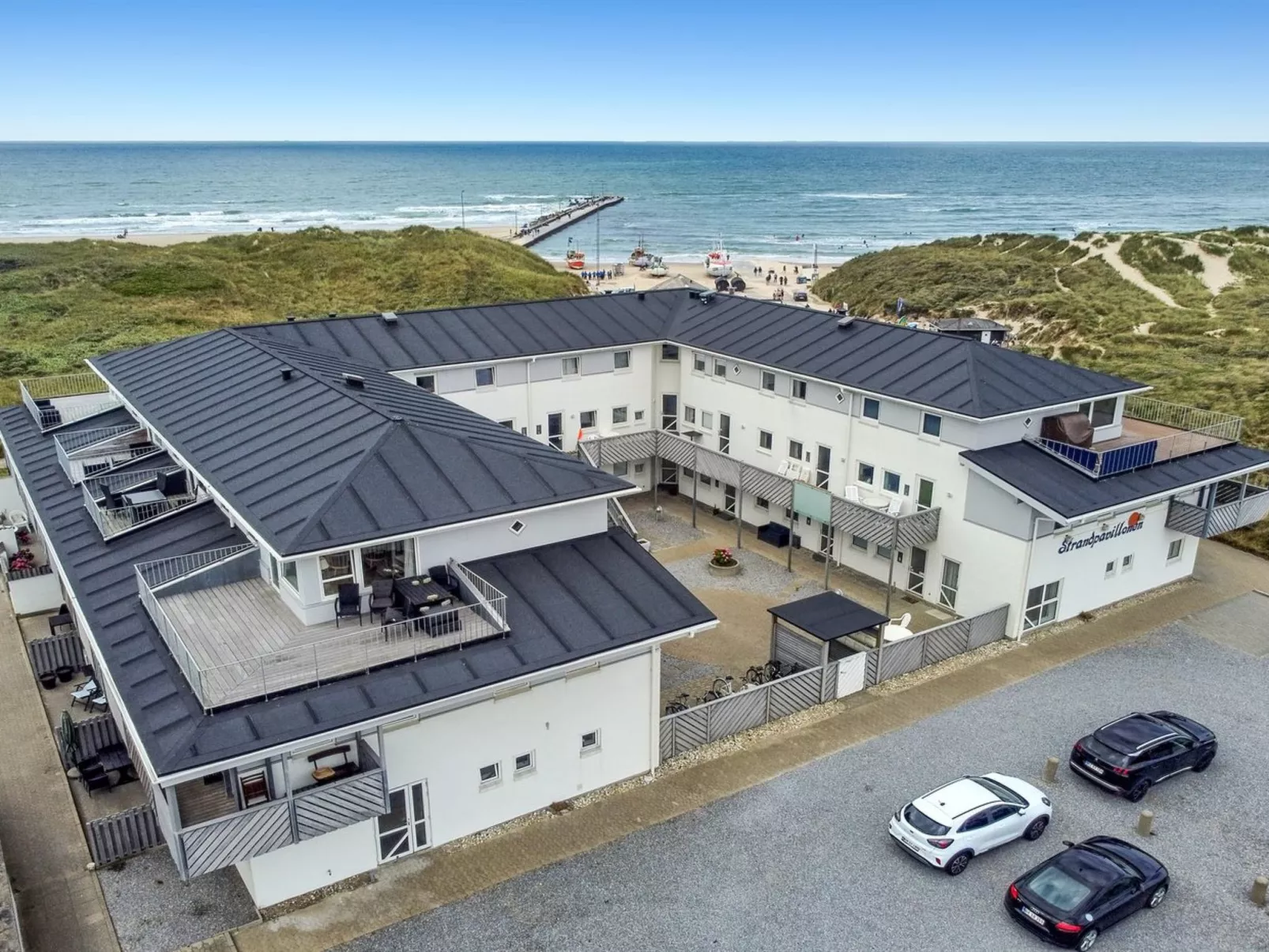 "Meglena" - 50m from the sea-Buiten