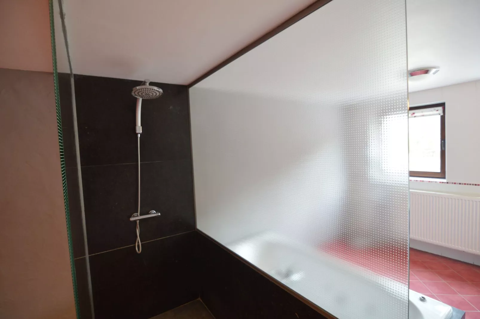 Au Quawet Chene-Badkamer