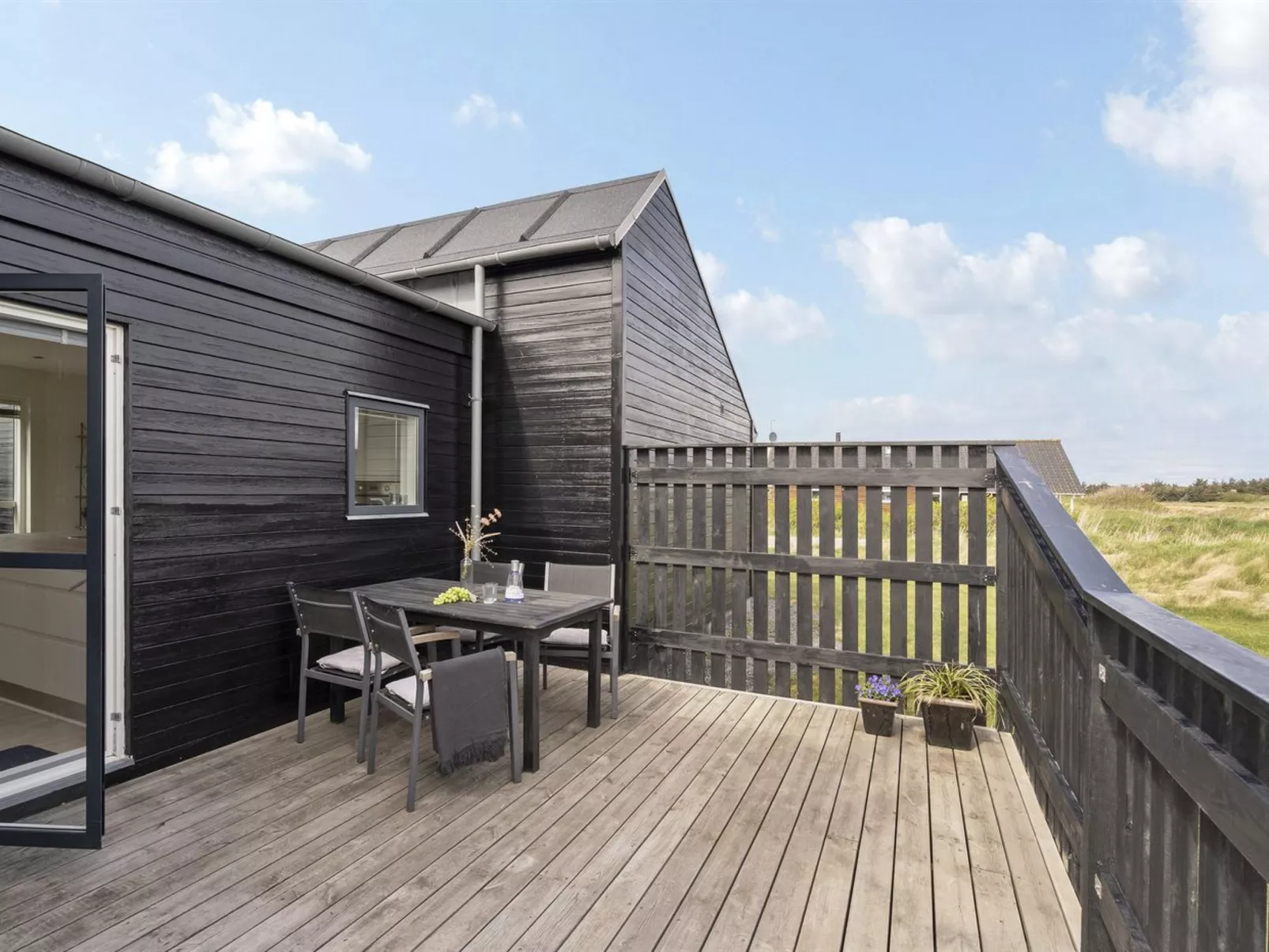 "Damaskin" - 300m from the sea-Binnen