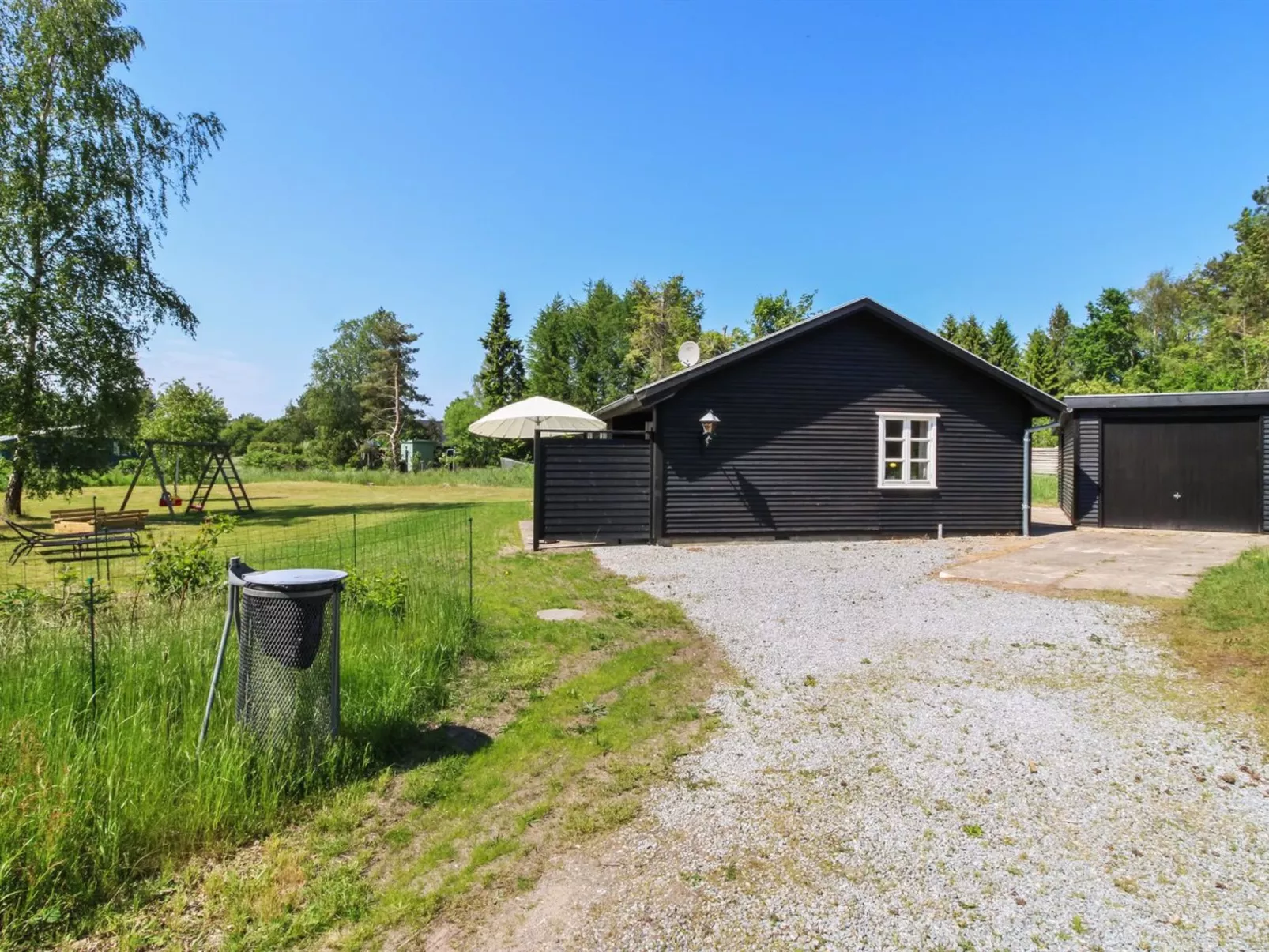 "Ingalise" - 500m from the sea-Buiten