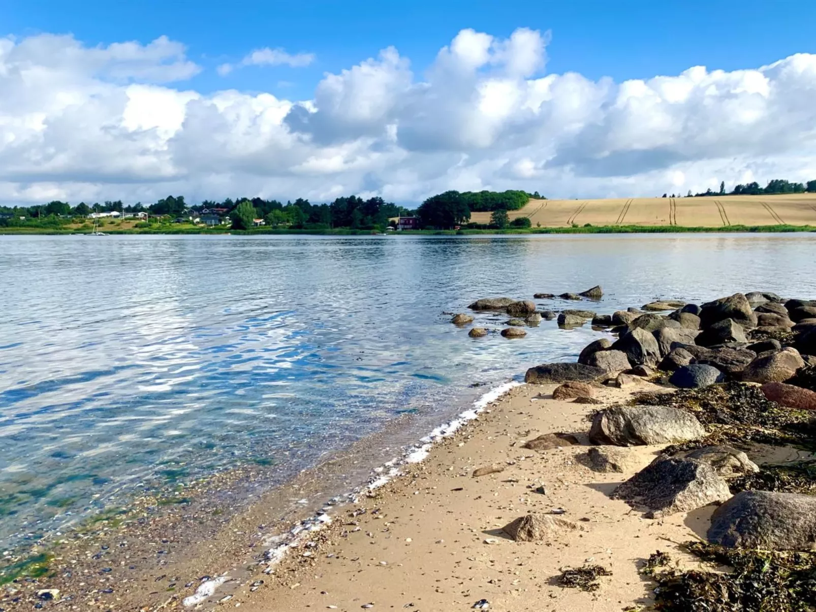 "Iadrik" - 85m to the inlet-Buiten