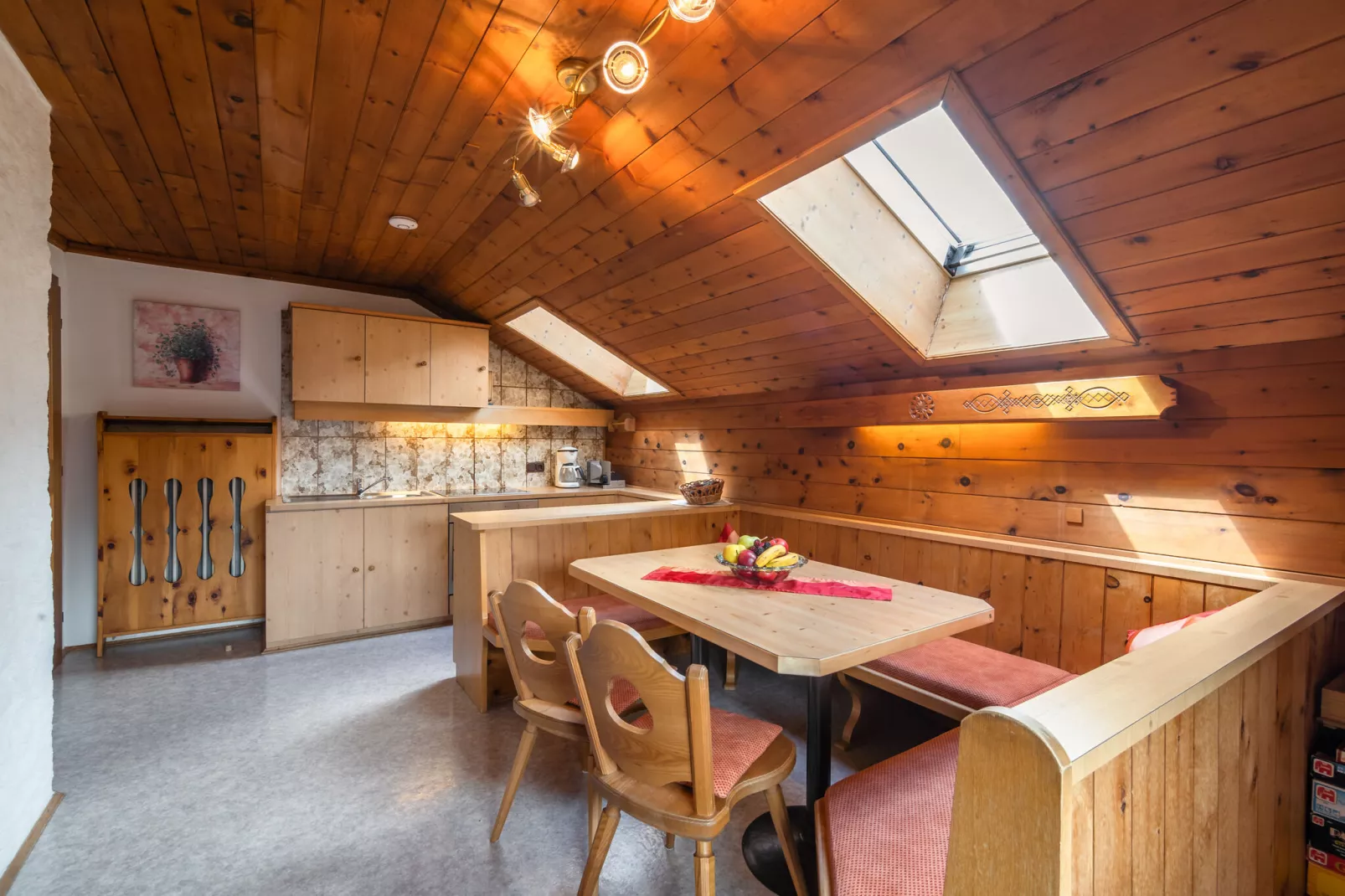 Mooi appartement in Zell am Ziller vlak bij de skibussen-Eetkamer