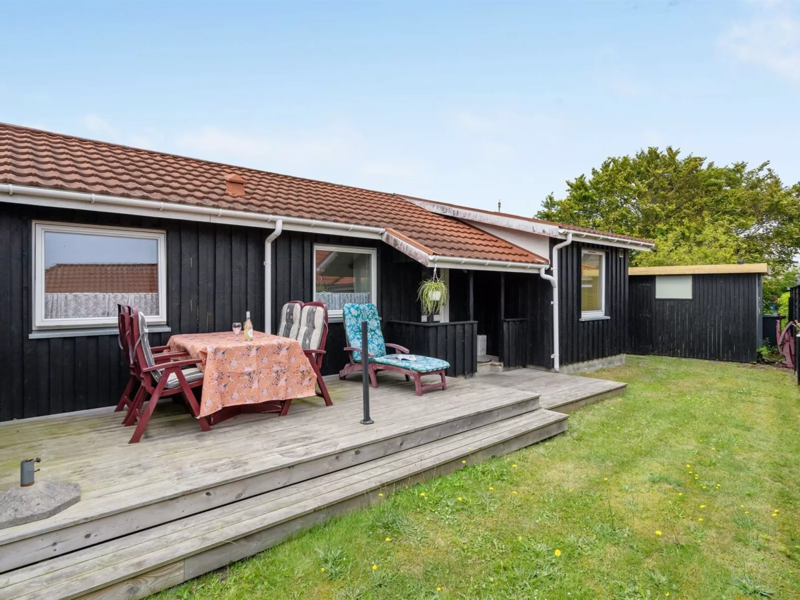 "Fredrikke" - 50m from the sea-Buiten