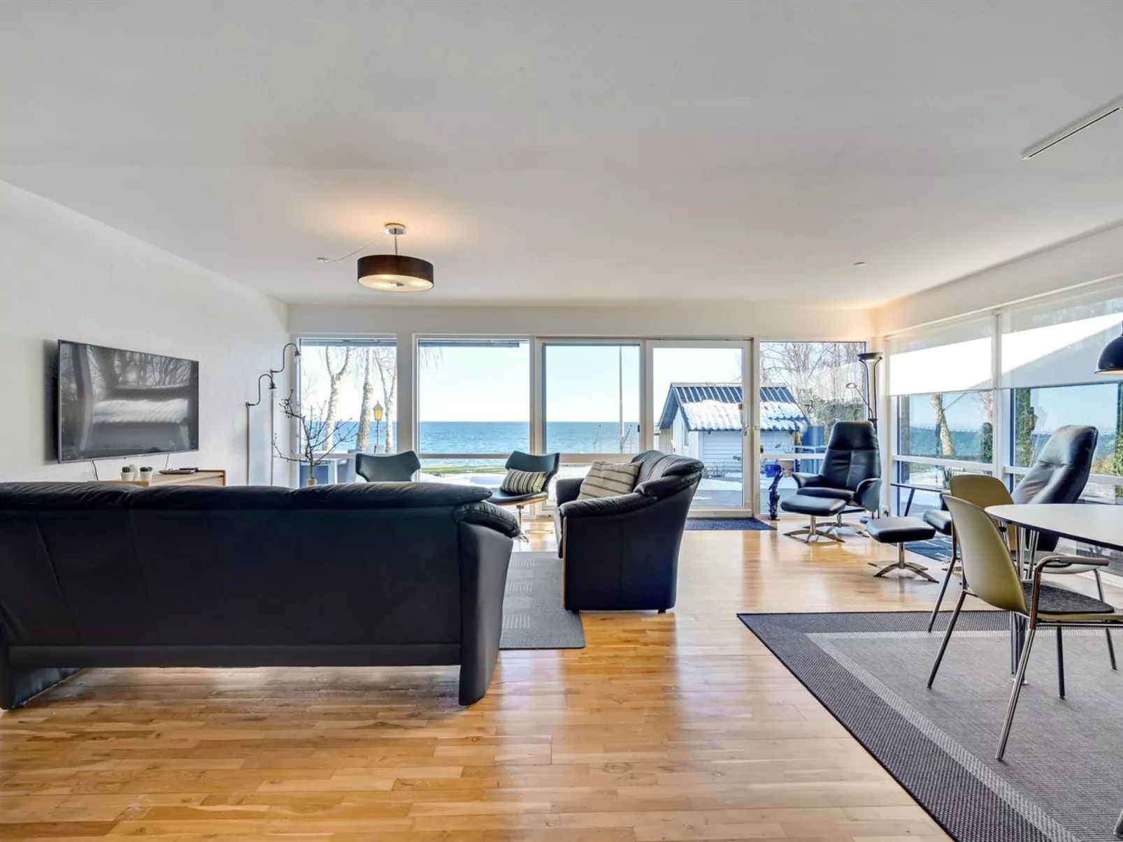 "Erok" - 100m from the sea-Buiten