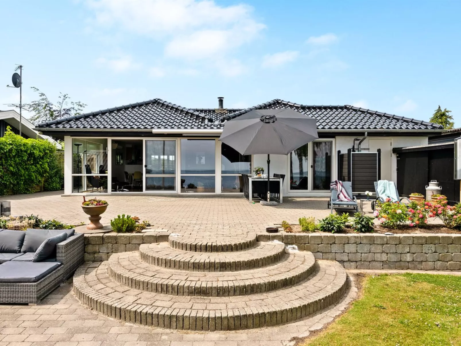 "Erok" - 100m from the sea-Buiten