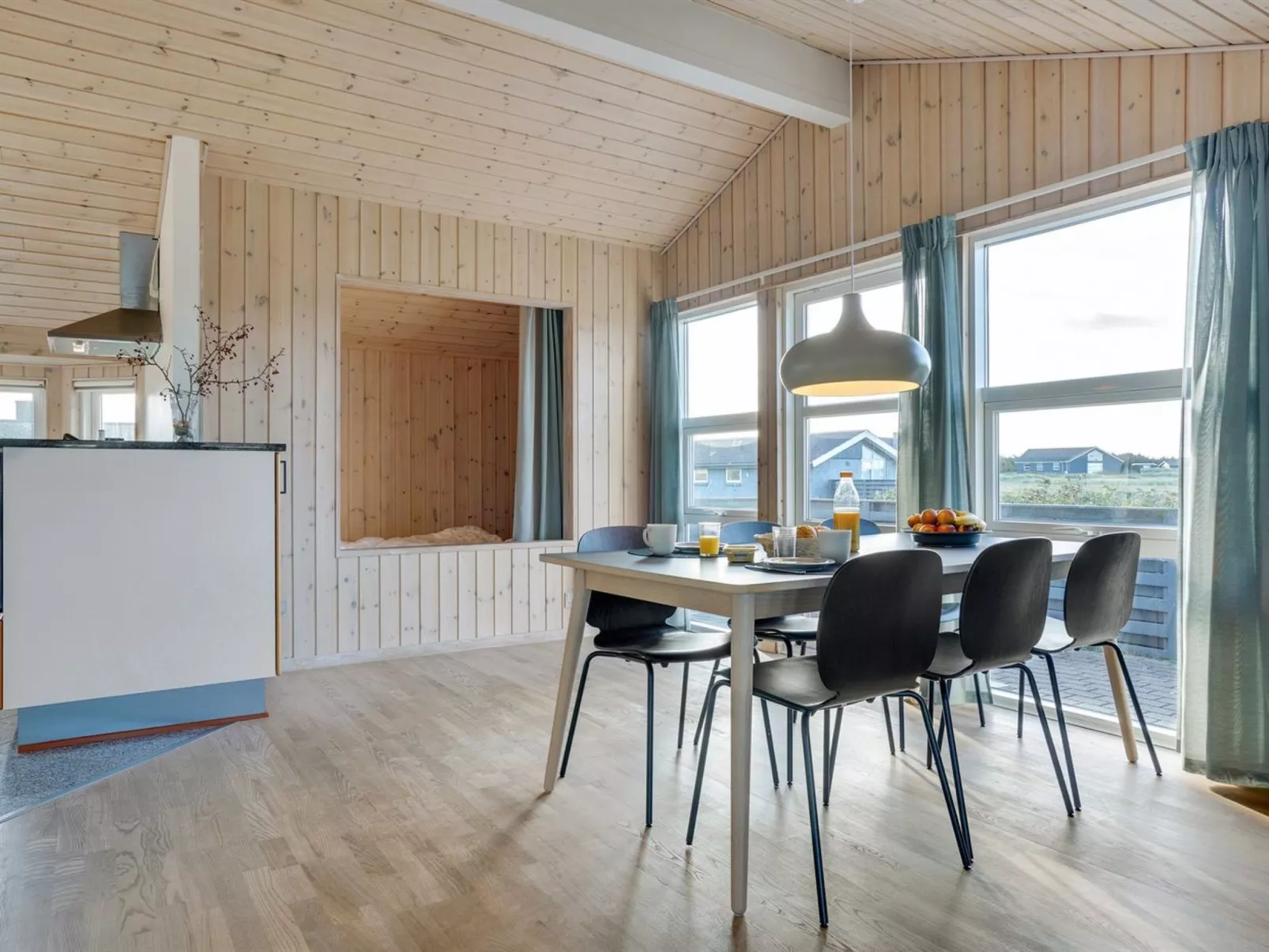 "Marissa" - 200m from the sea-Binnen