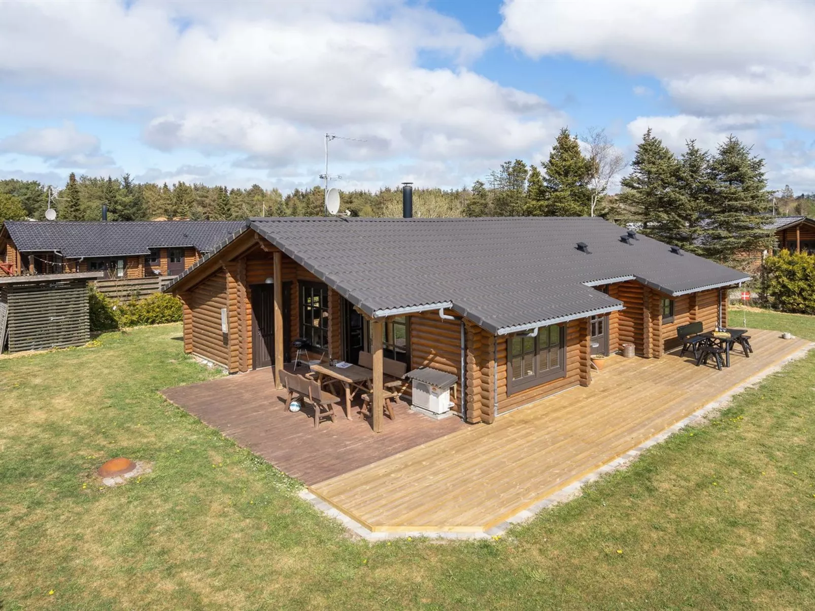 "Heraldine" - all inclusive - 4km from the sea in NW Jutland-Buiten