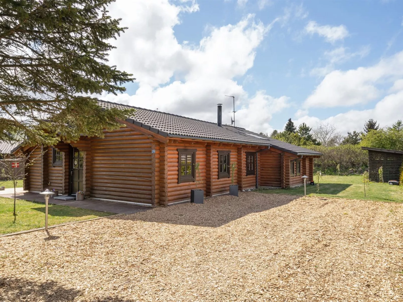 "Heraldine" - all inclusive - 4km from the sea in NW Jutland-Buiten