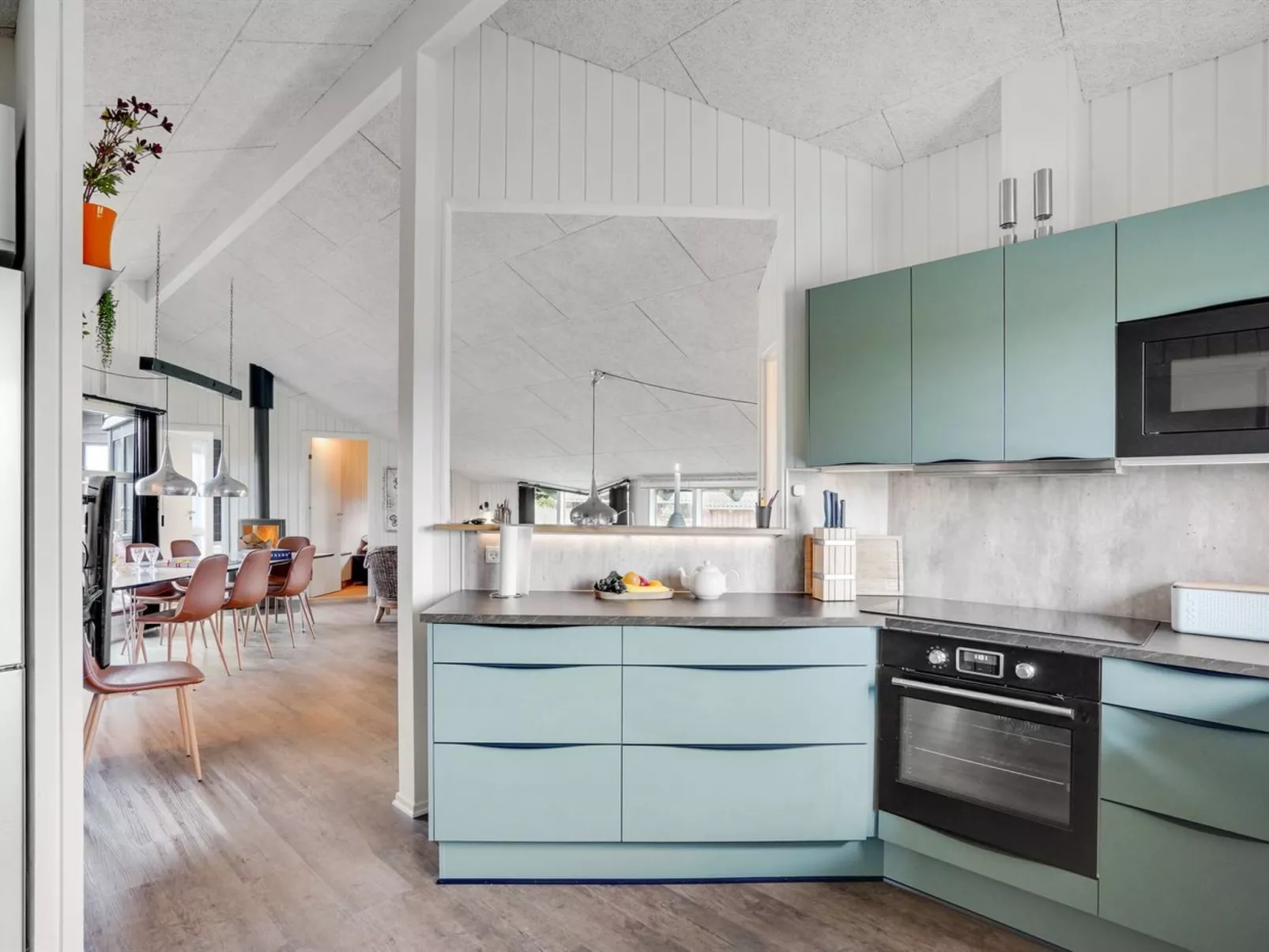 "Emund" - 900m from the sea-Binnen