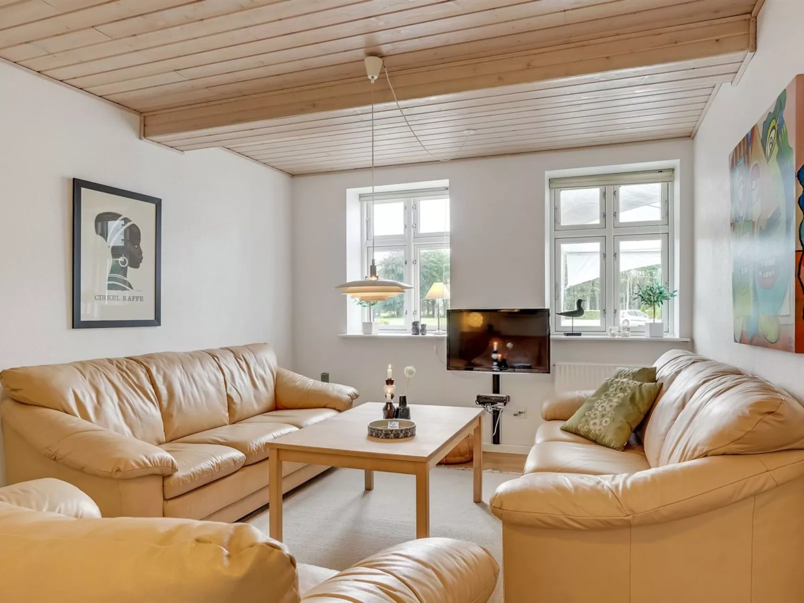 "Edine" - 4.5km from the sea-Binnen