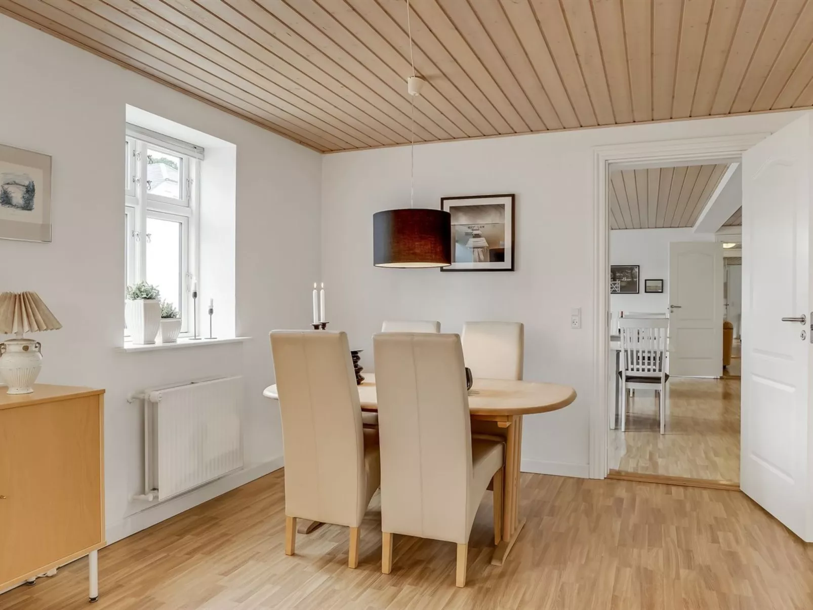 "Edine" - 4.5km from the sea-Binnen