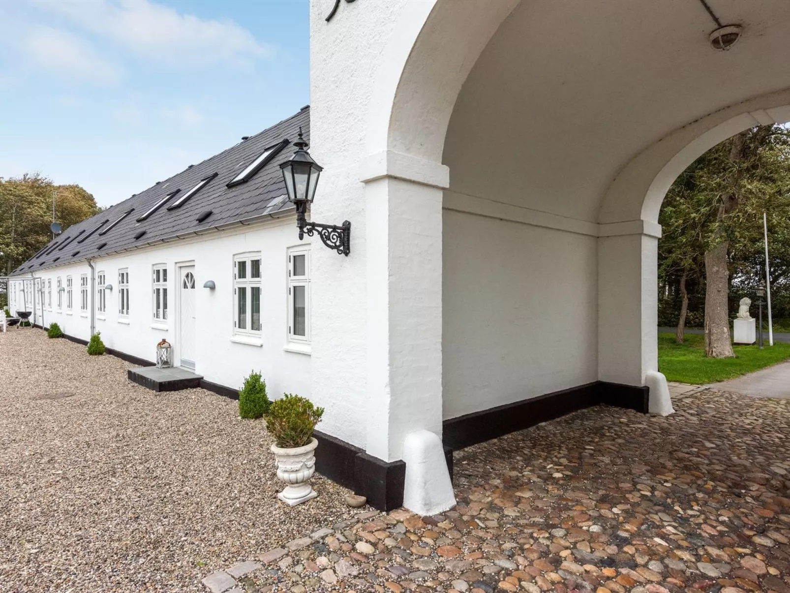 "Edine" - 4.5km from the sea-Binnen